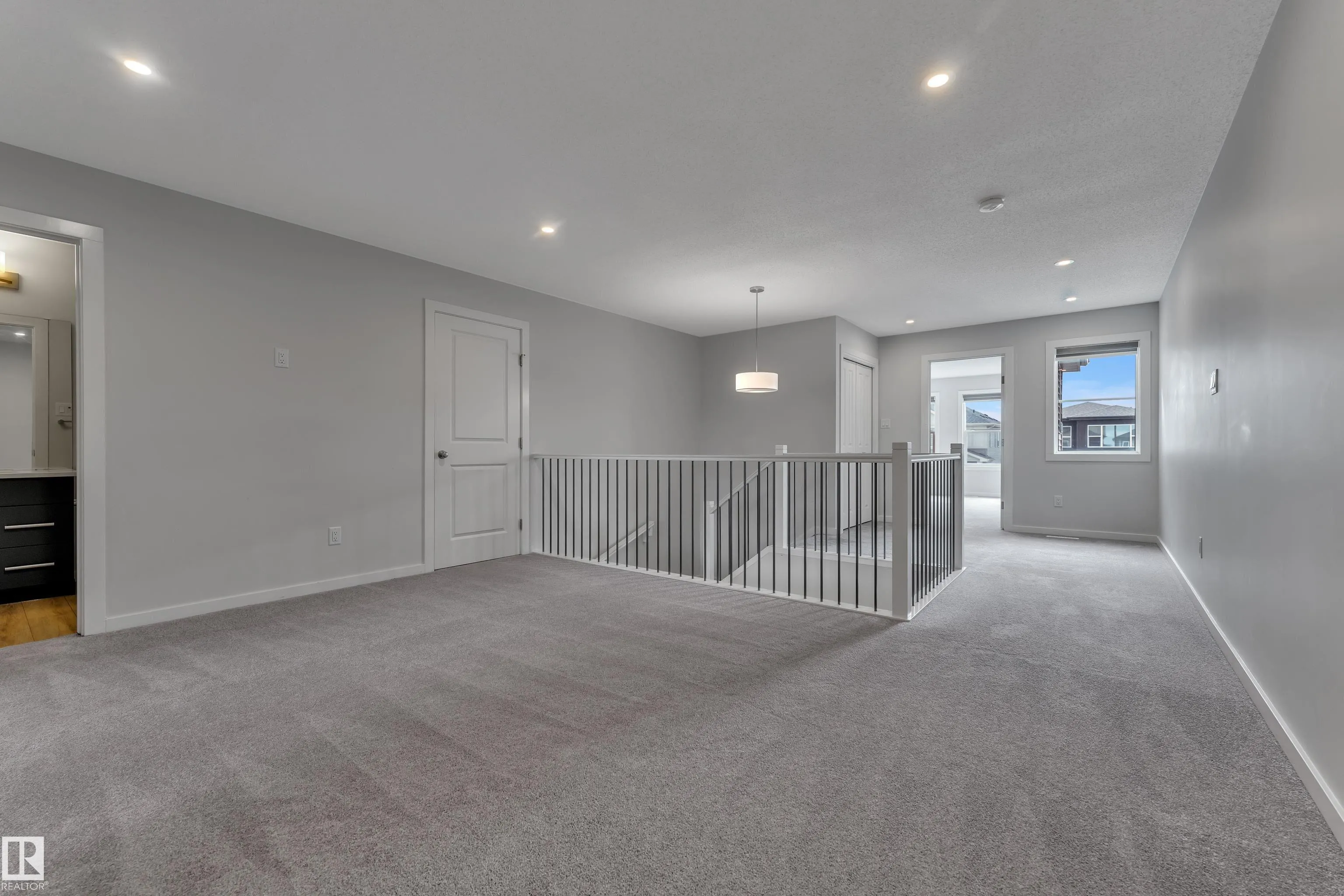 9450 PEAR Crescent