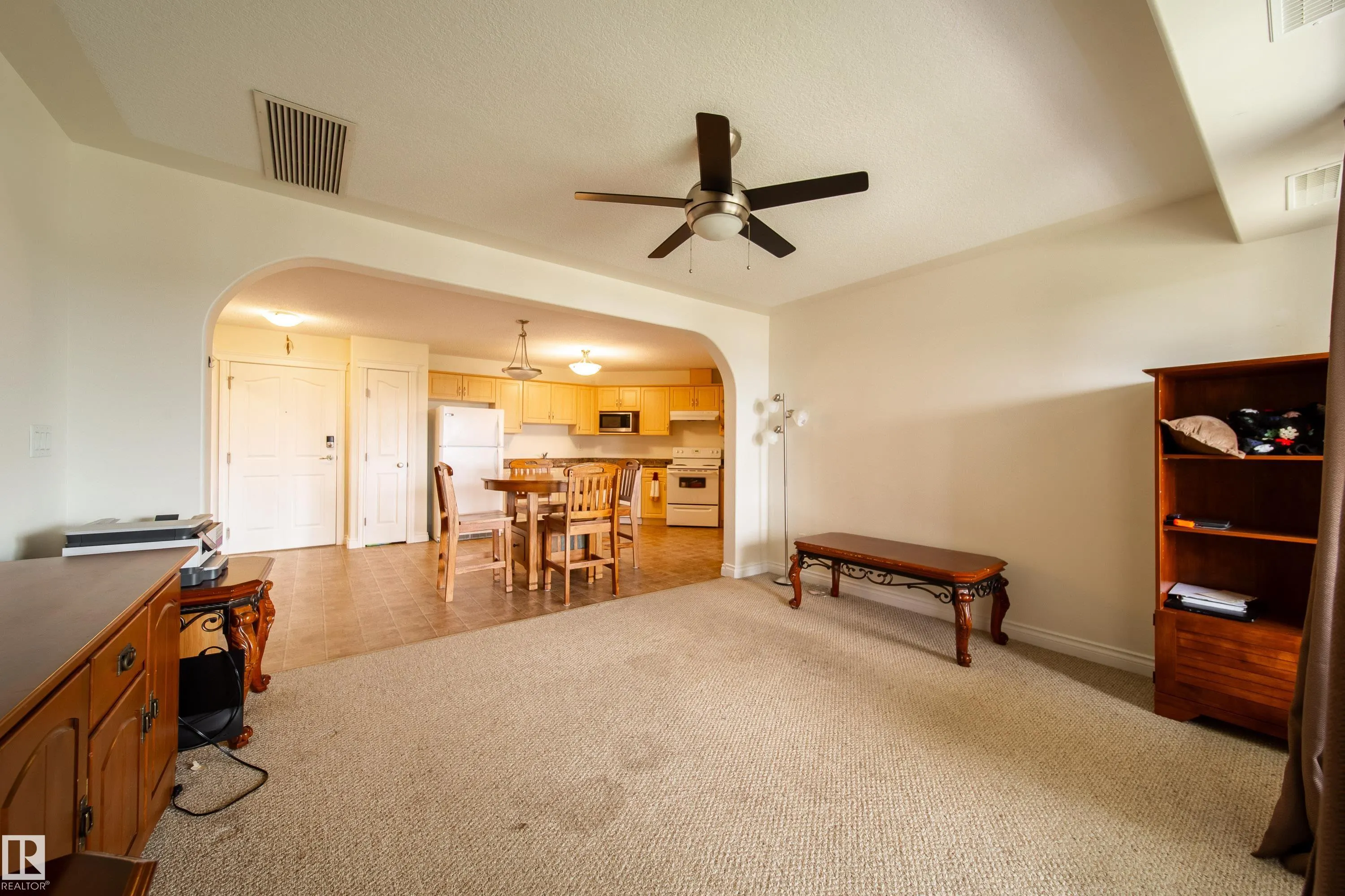 7801 GOLF COURSE Road