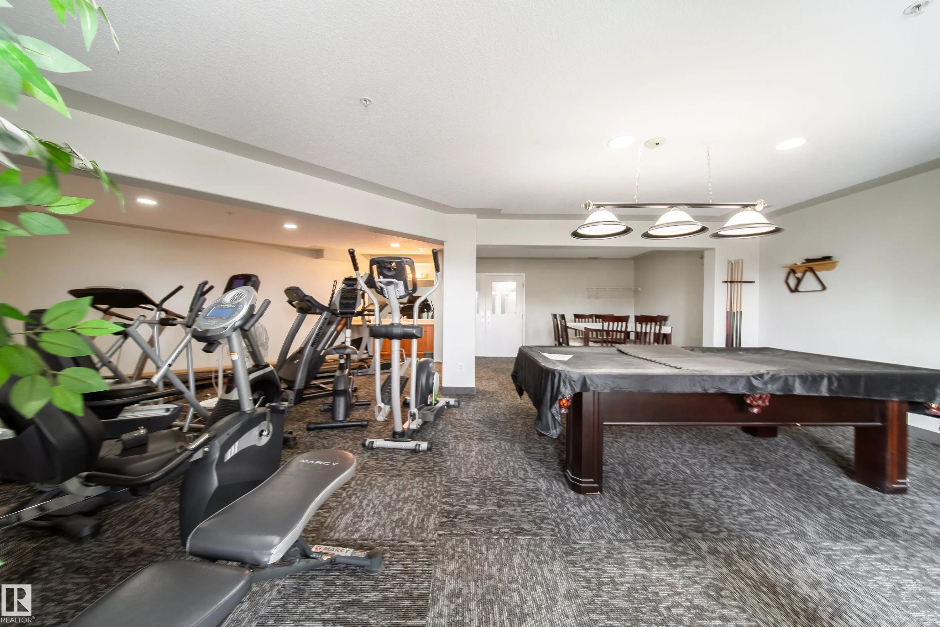 7801 GOLF COURSE Road