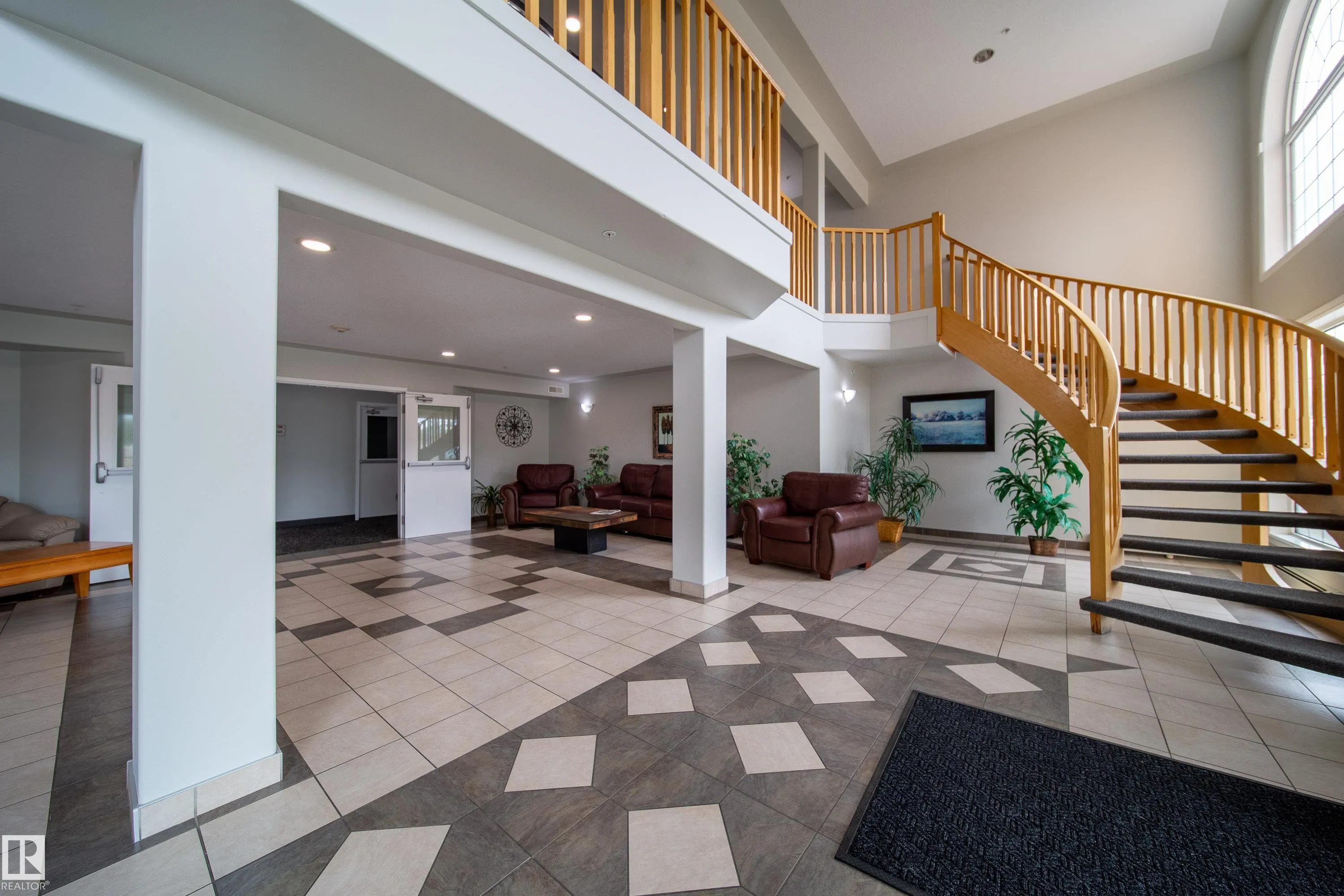 7801 GOLF COURSE Road