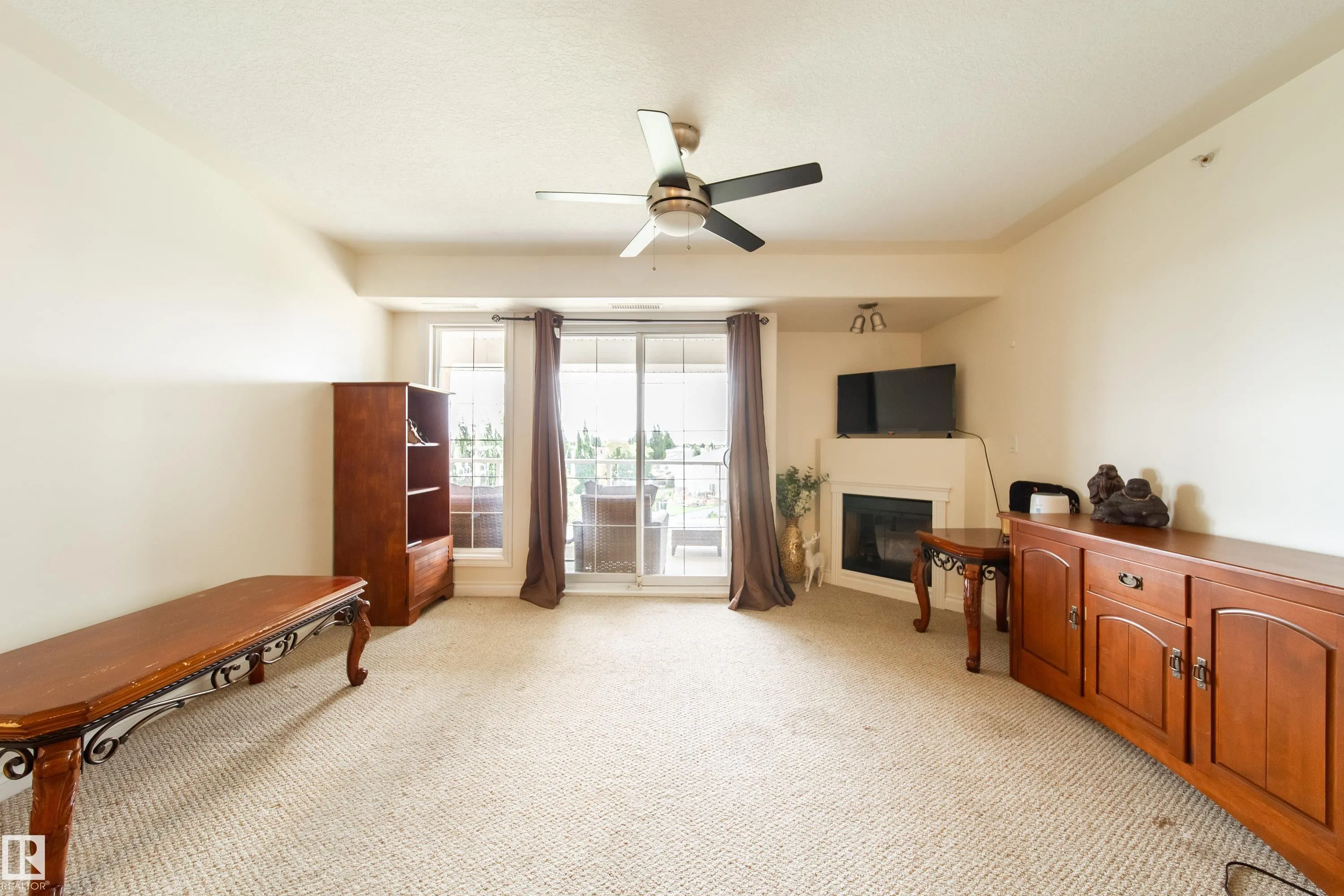 7801 GOLF COURSE Road