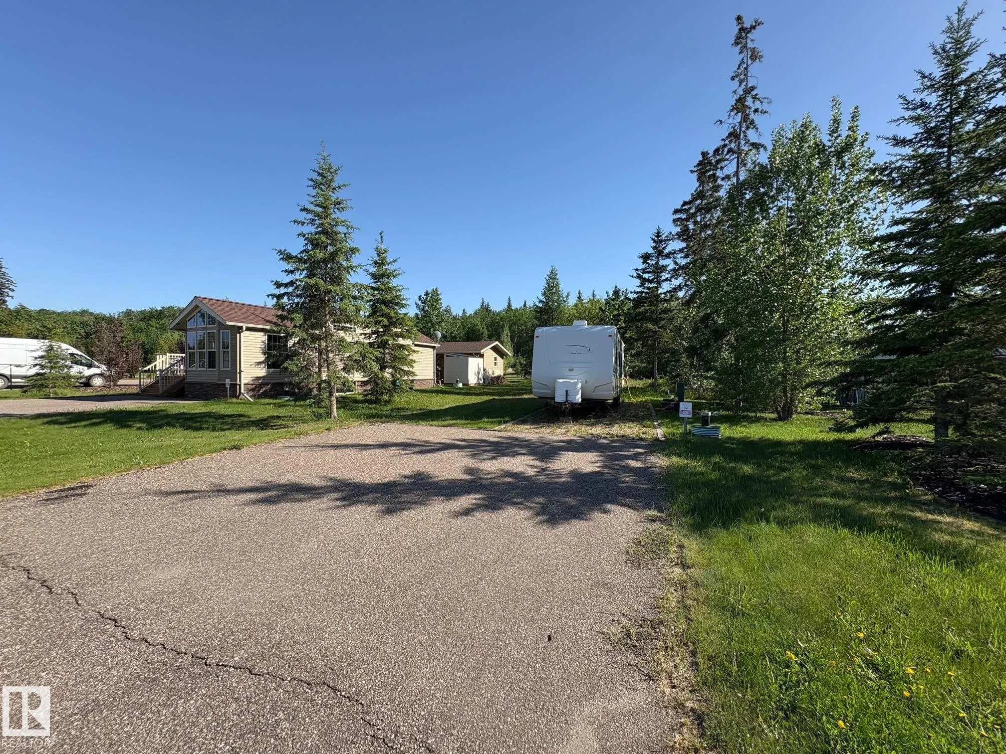 25 46514 Township Road 604A