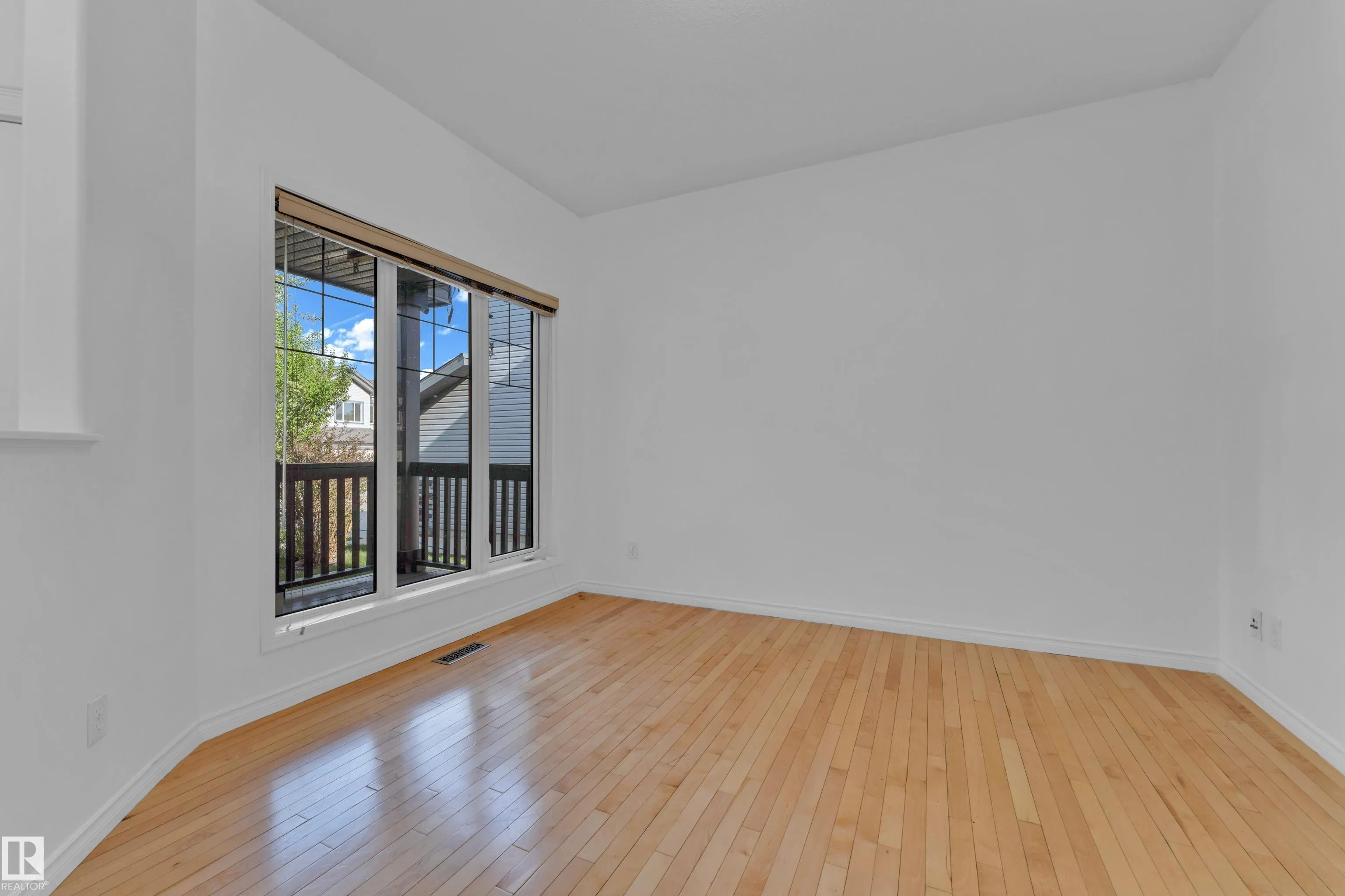 5528 209st
