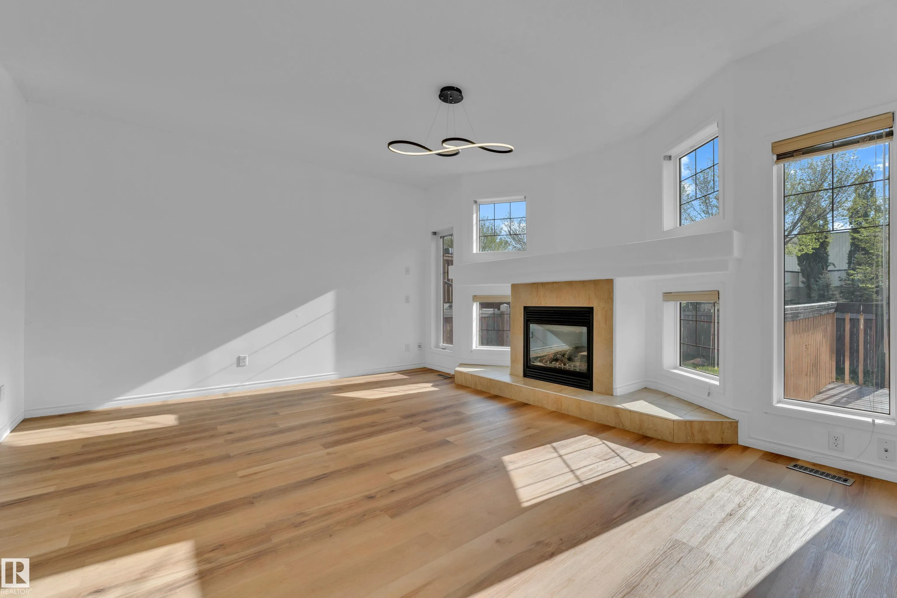 5528 209st