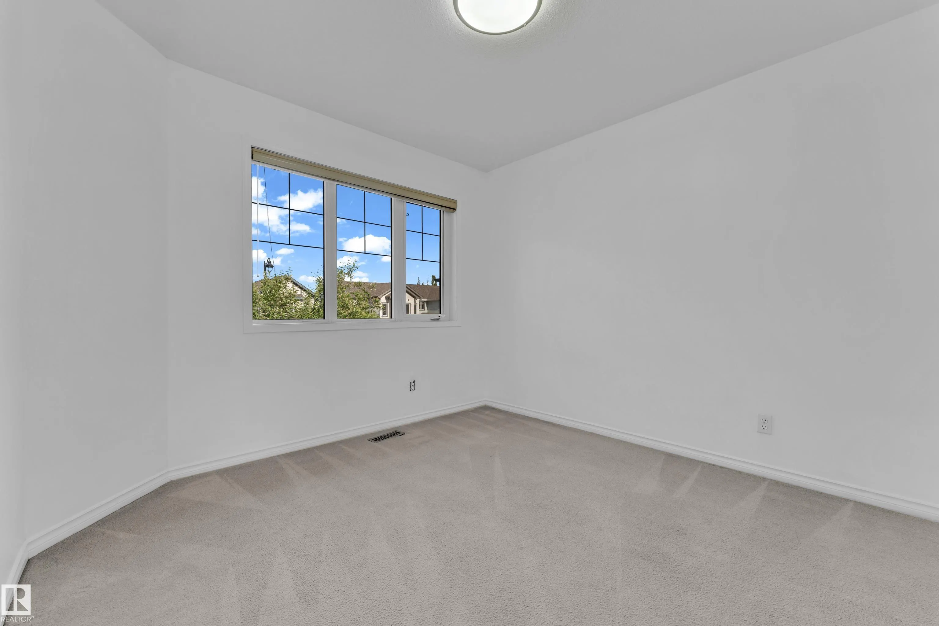 5528 209st