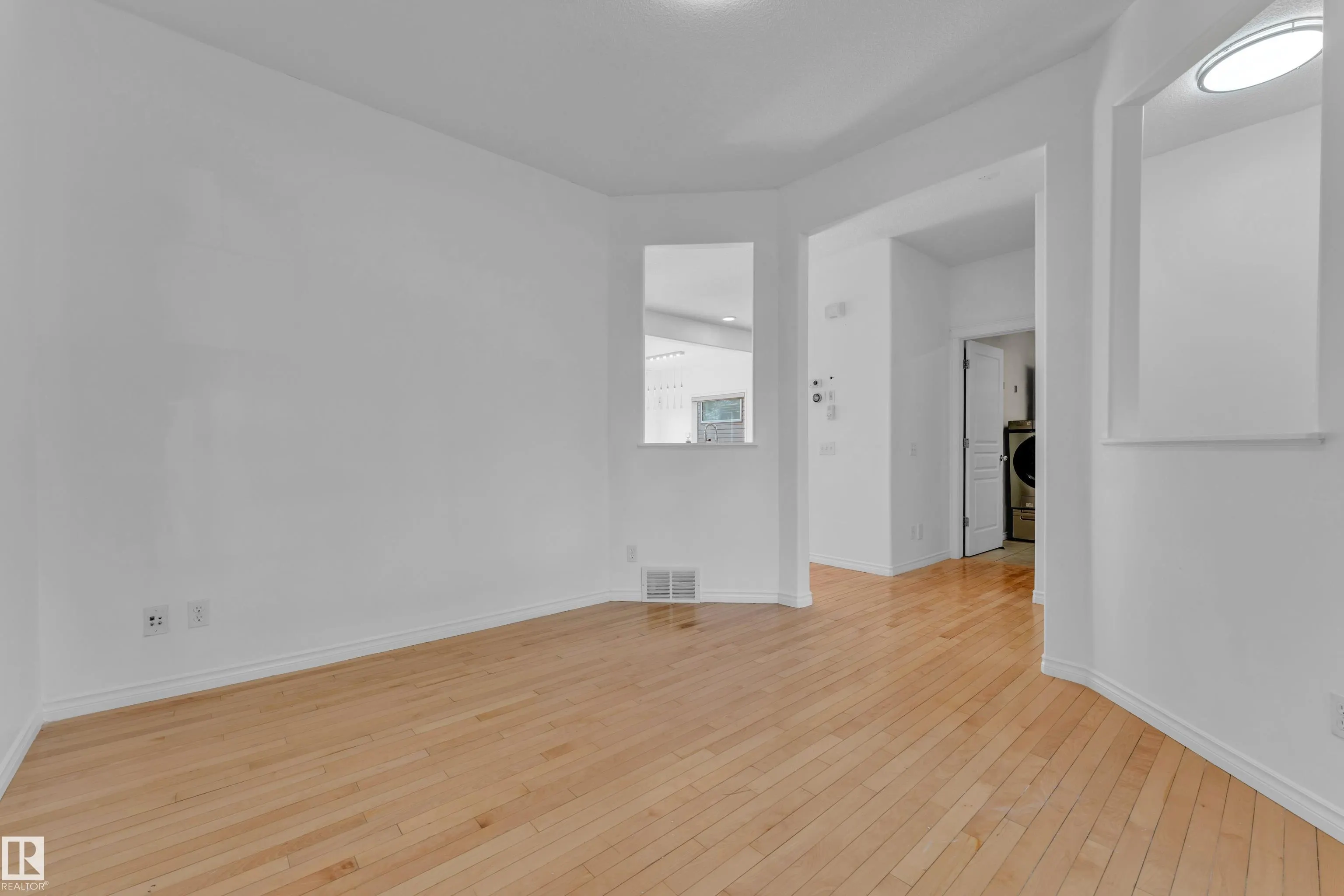 5528 209st