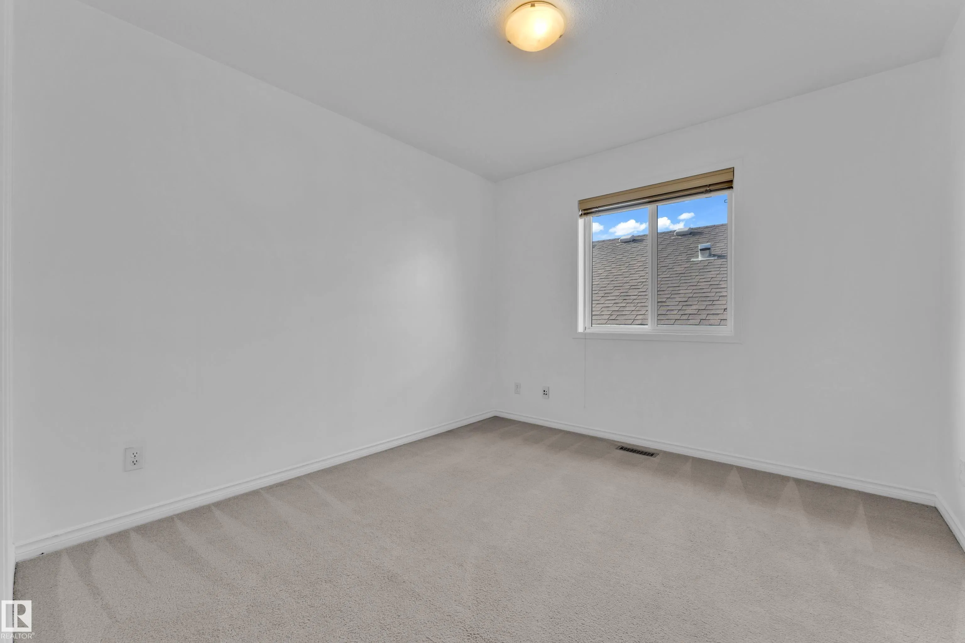 5528 209st