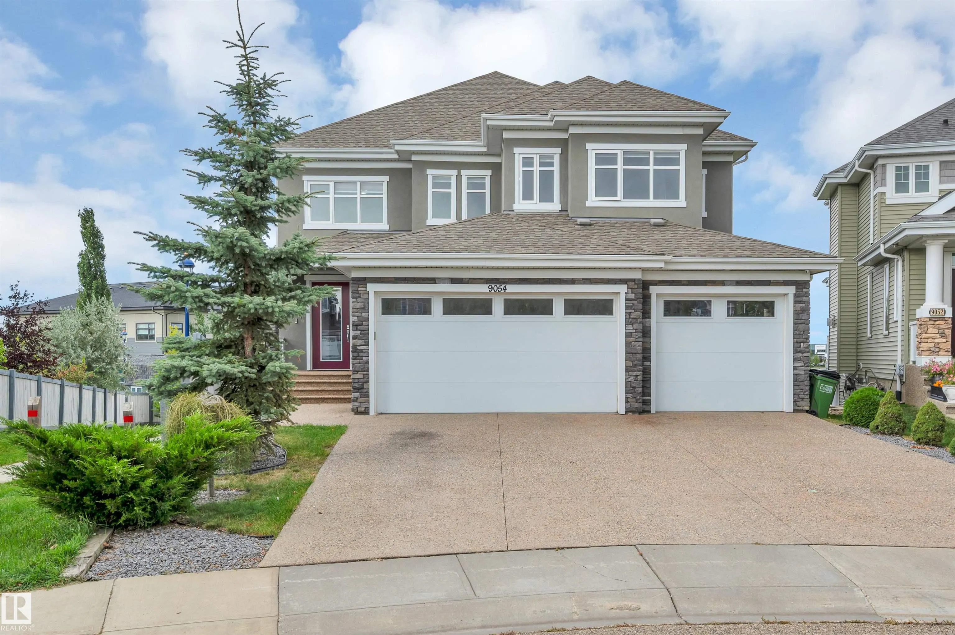 9054 24 Avenue