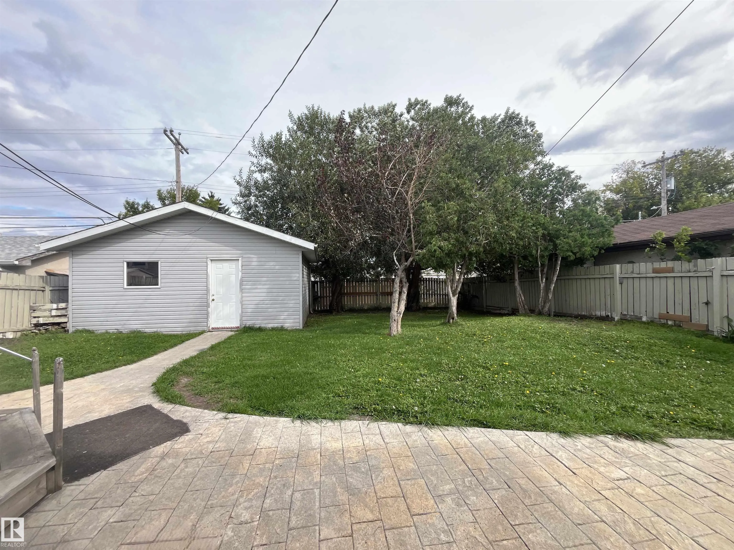 8817 163 Street