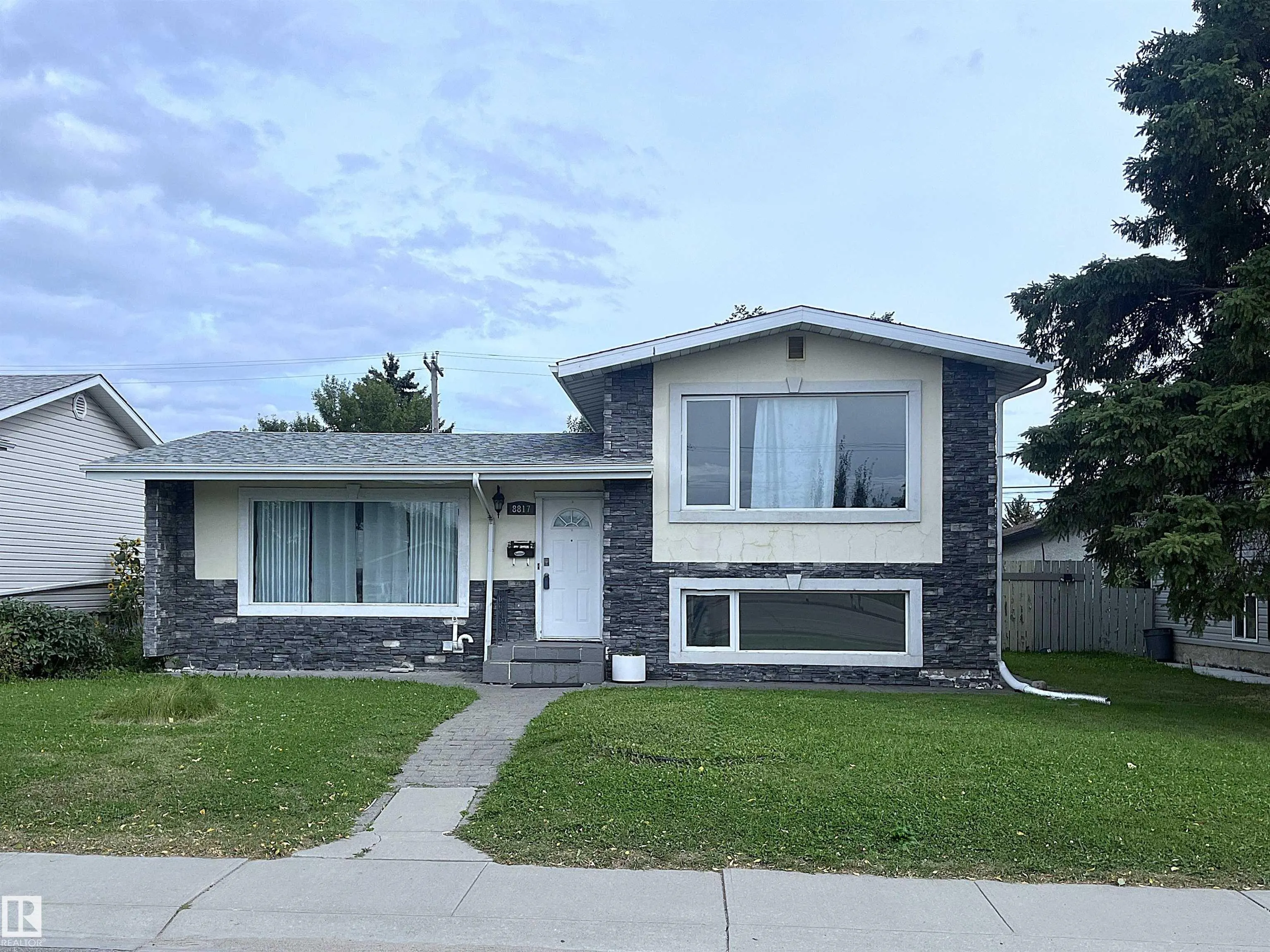 8817 163 Street