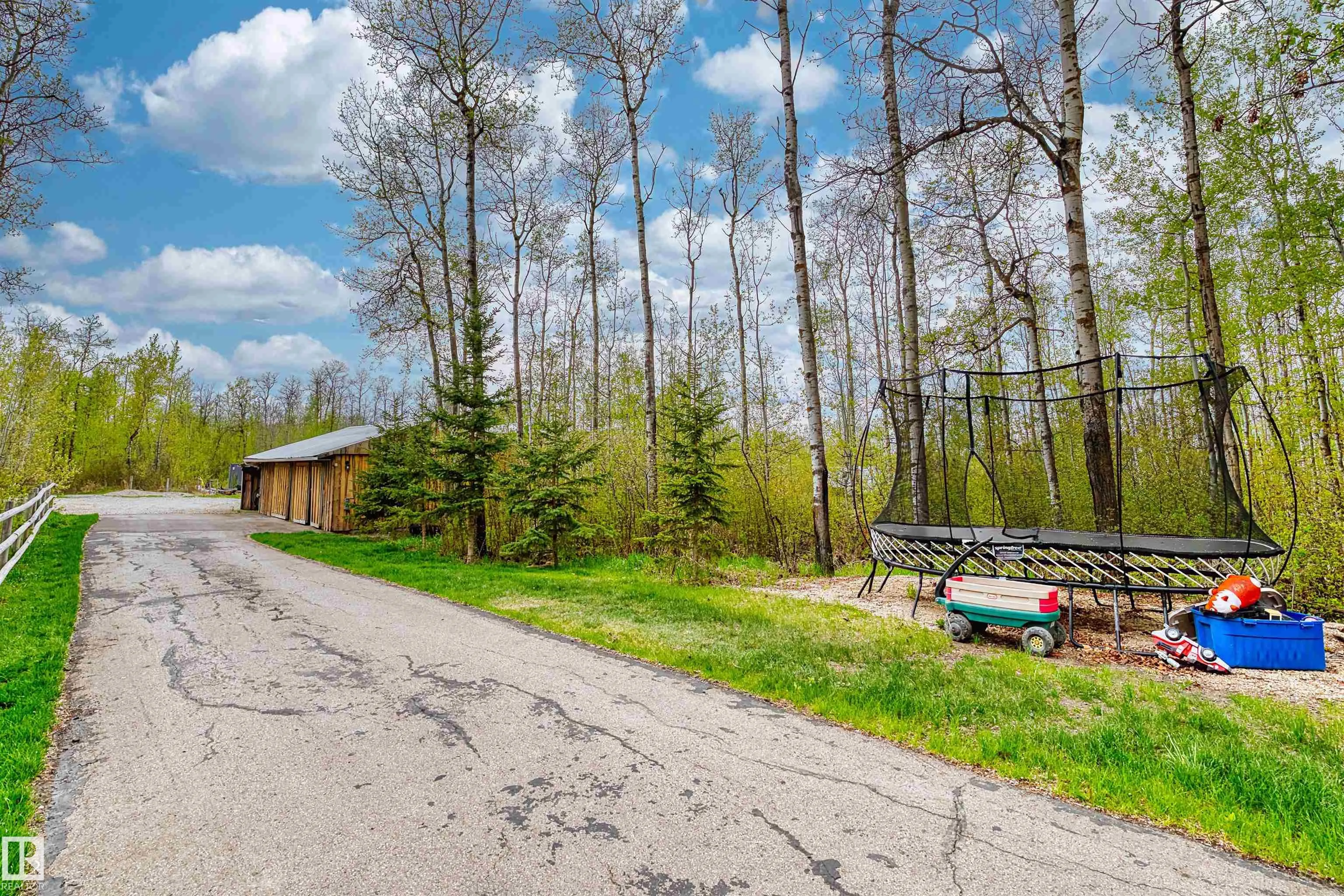 22433 TWP ROAD 520