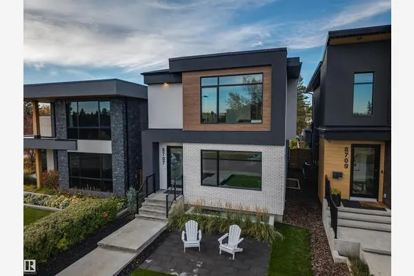 8707 STRATHEARN Crescent