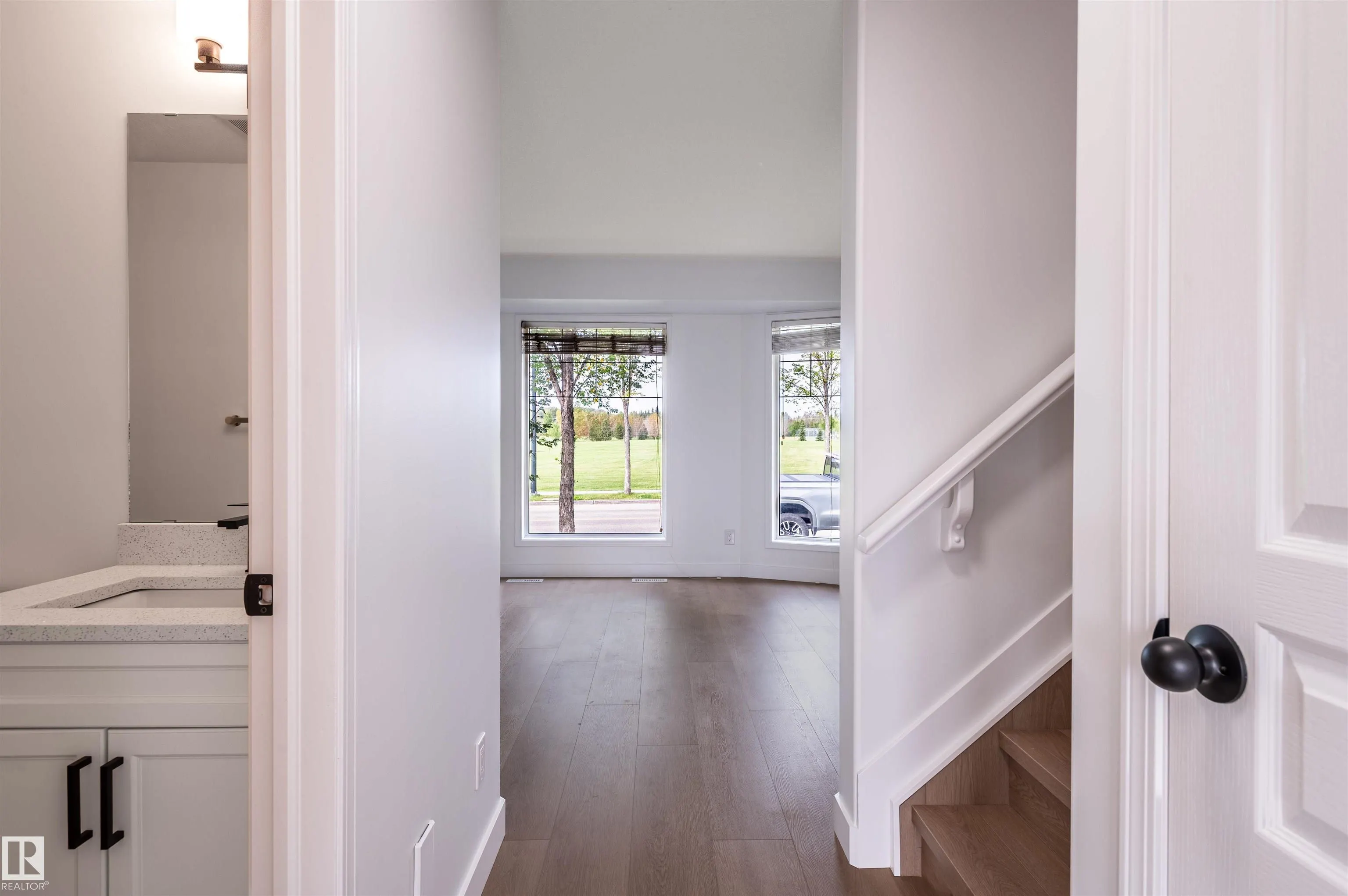 404 HEMINGWAY Road