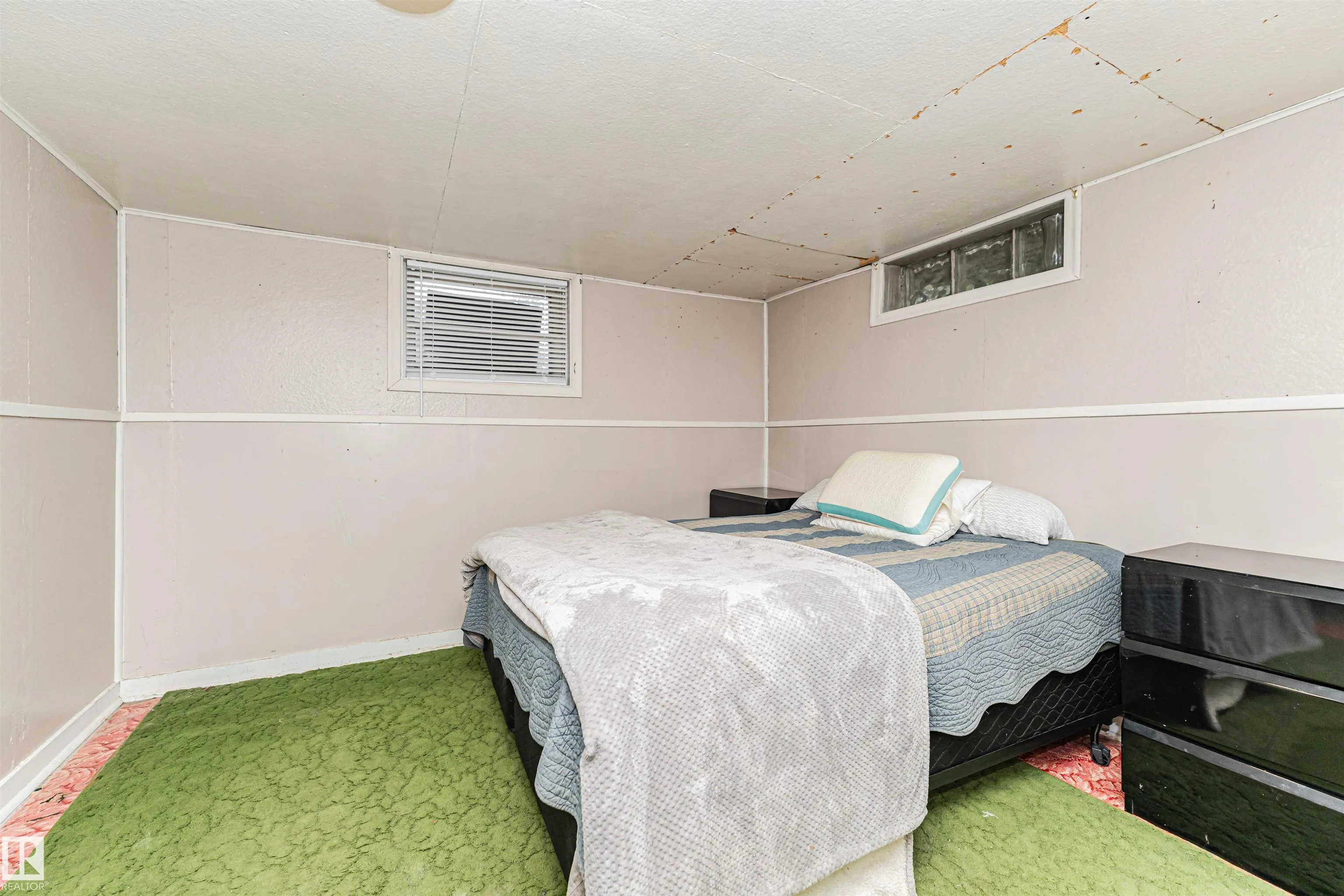 10807 136 Street