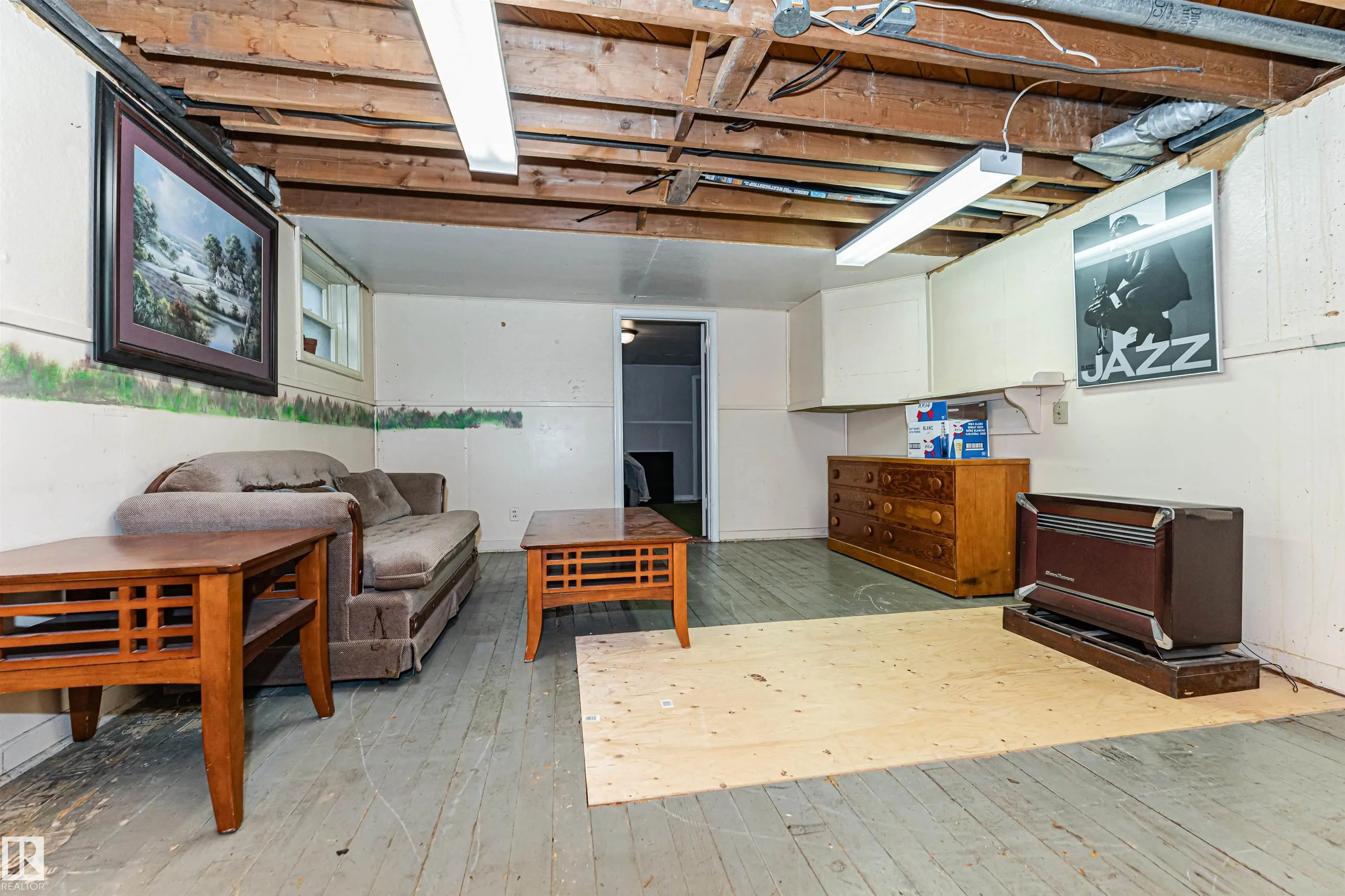 10807 136 Street