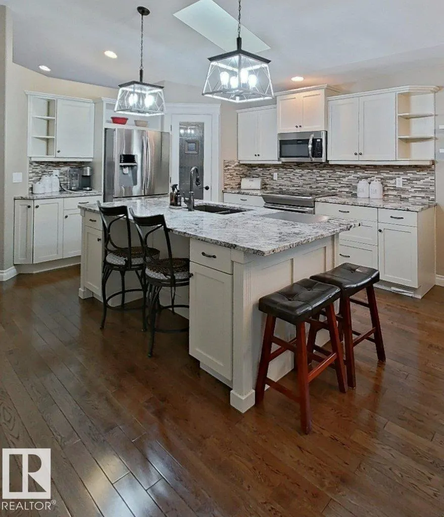 86 LINKSVIEW Drive