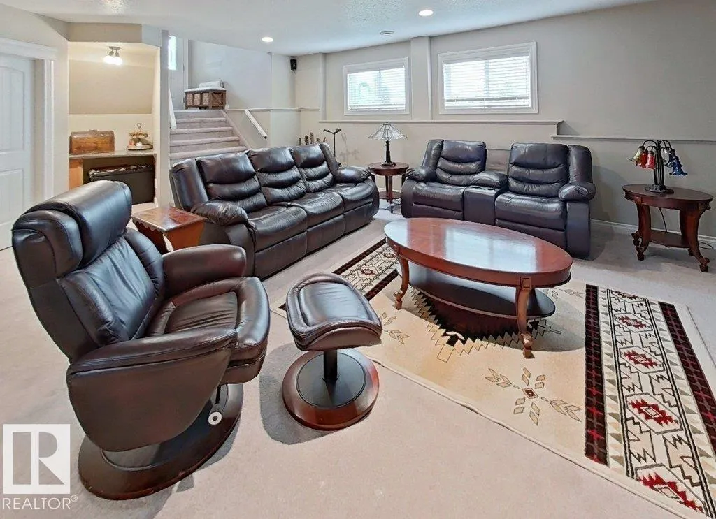 86 LINKSVIEW Drive