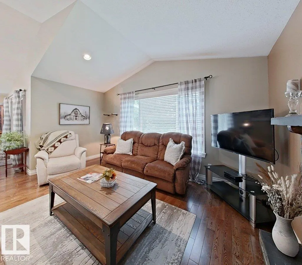 86 LINKSVIEW Drive