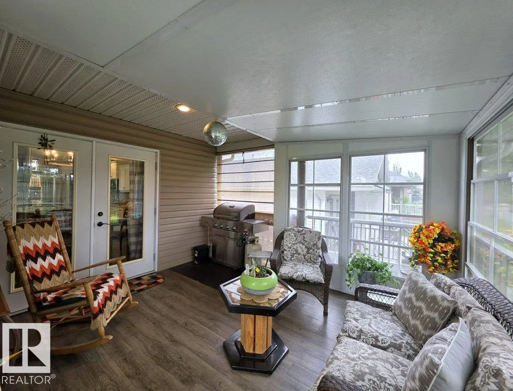 86 LINKSVIEW Drive