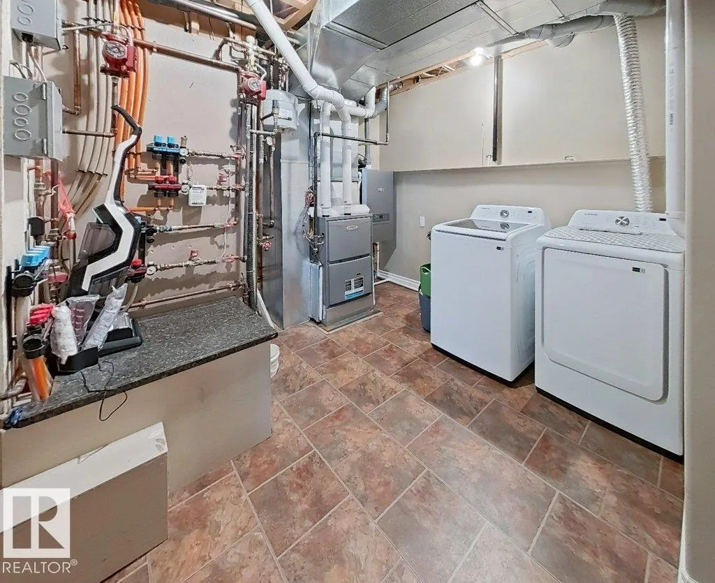 86 LINKSVIEW Drive