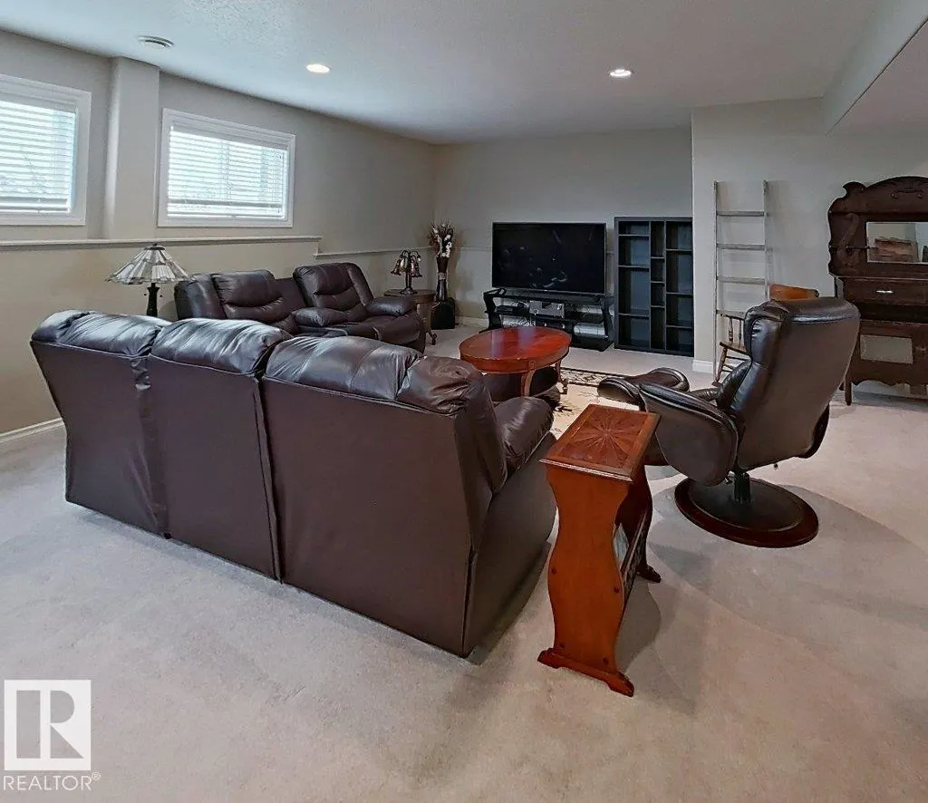 86 LINKSVIEW Drive