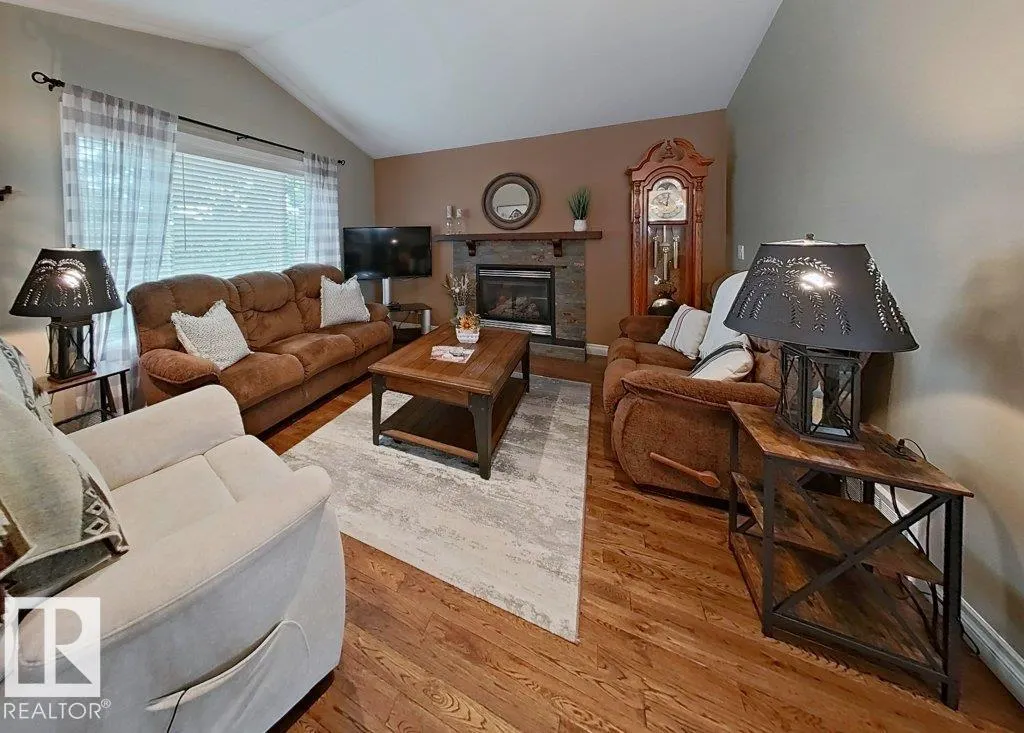 86 LINKSVIEW Drive