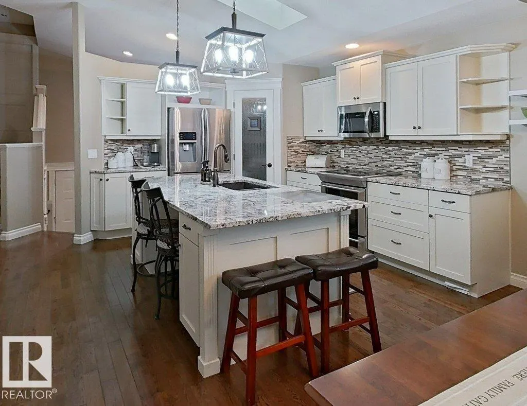 86 LINKSVIEW Drive