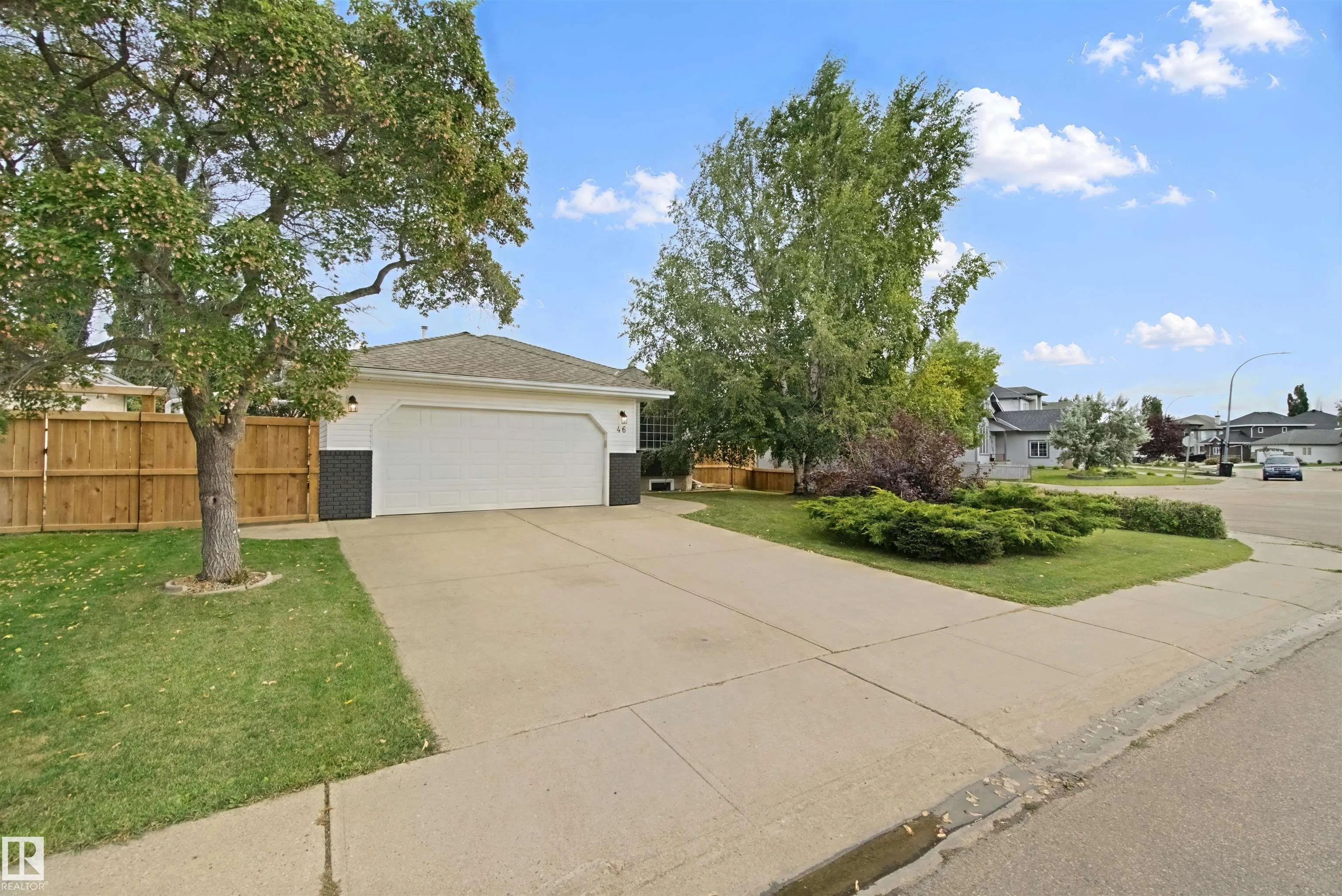 46 GUENETTE Crescent