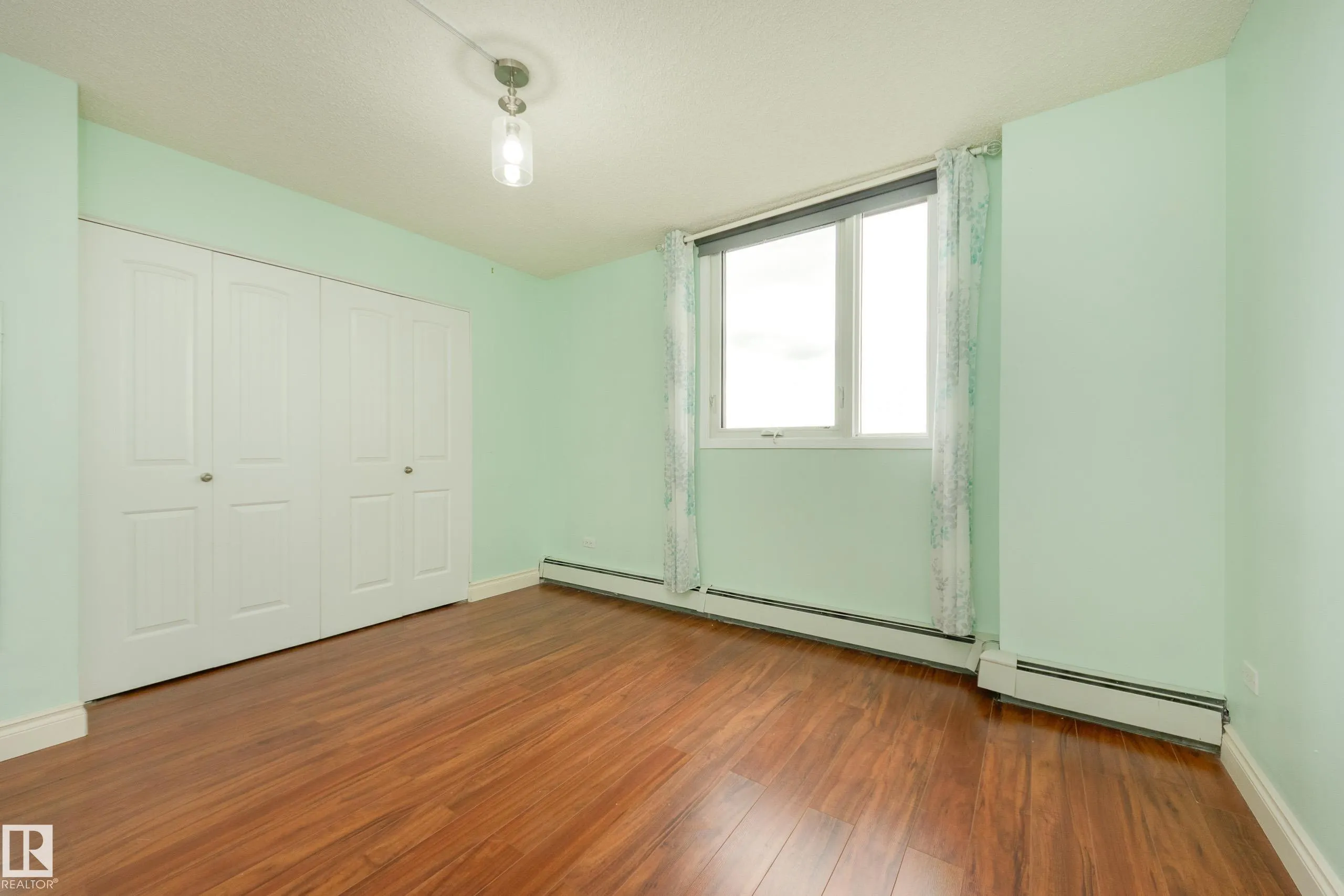 10135 SASKATCHEWAN Drive