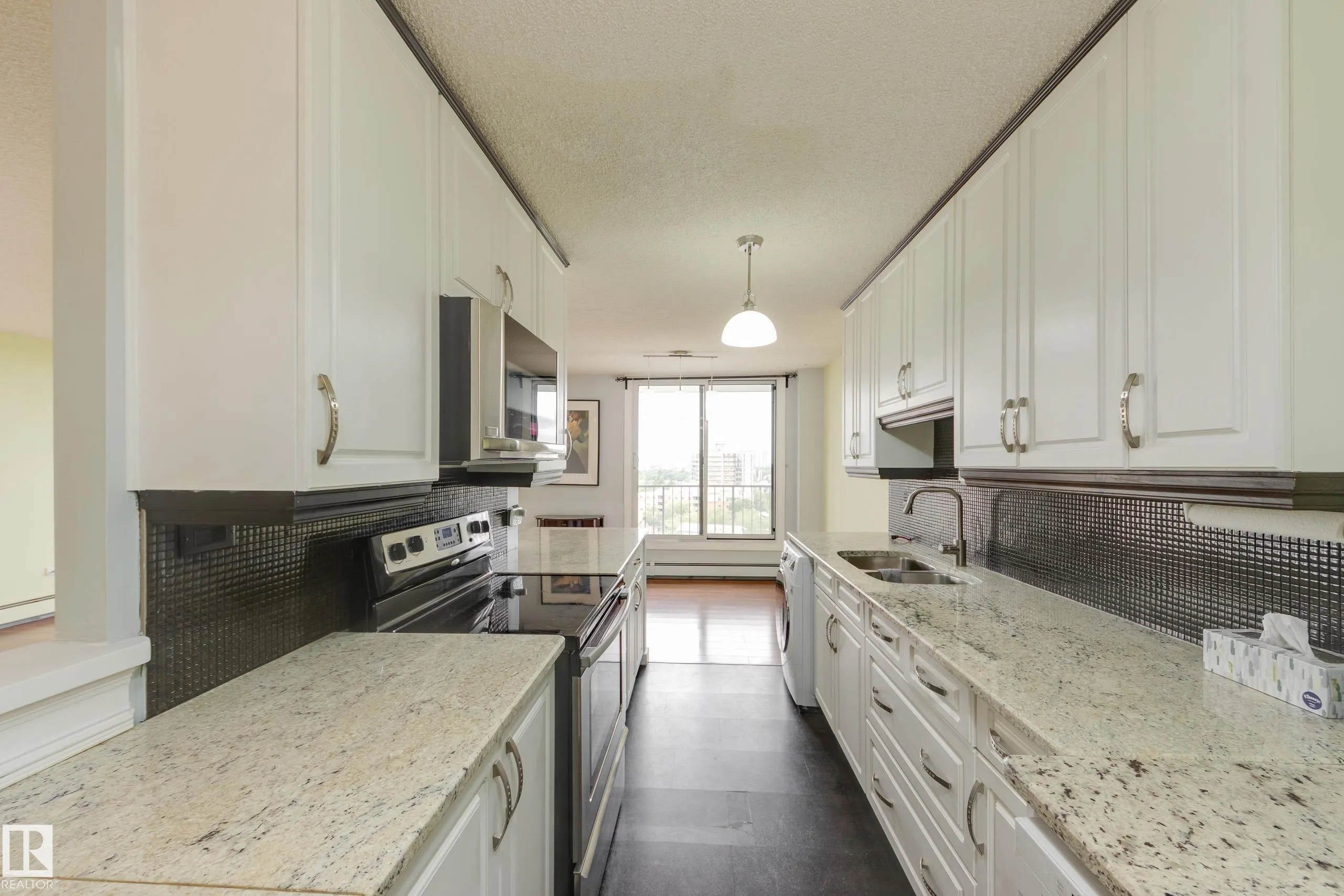 10135 SASKATCHEWAN Drive