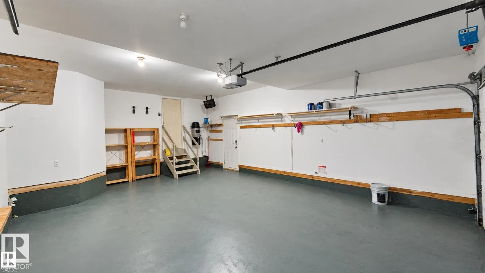 125 Coloniale Way