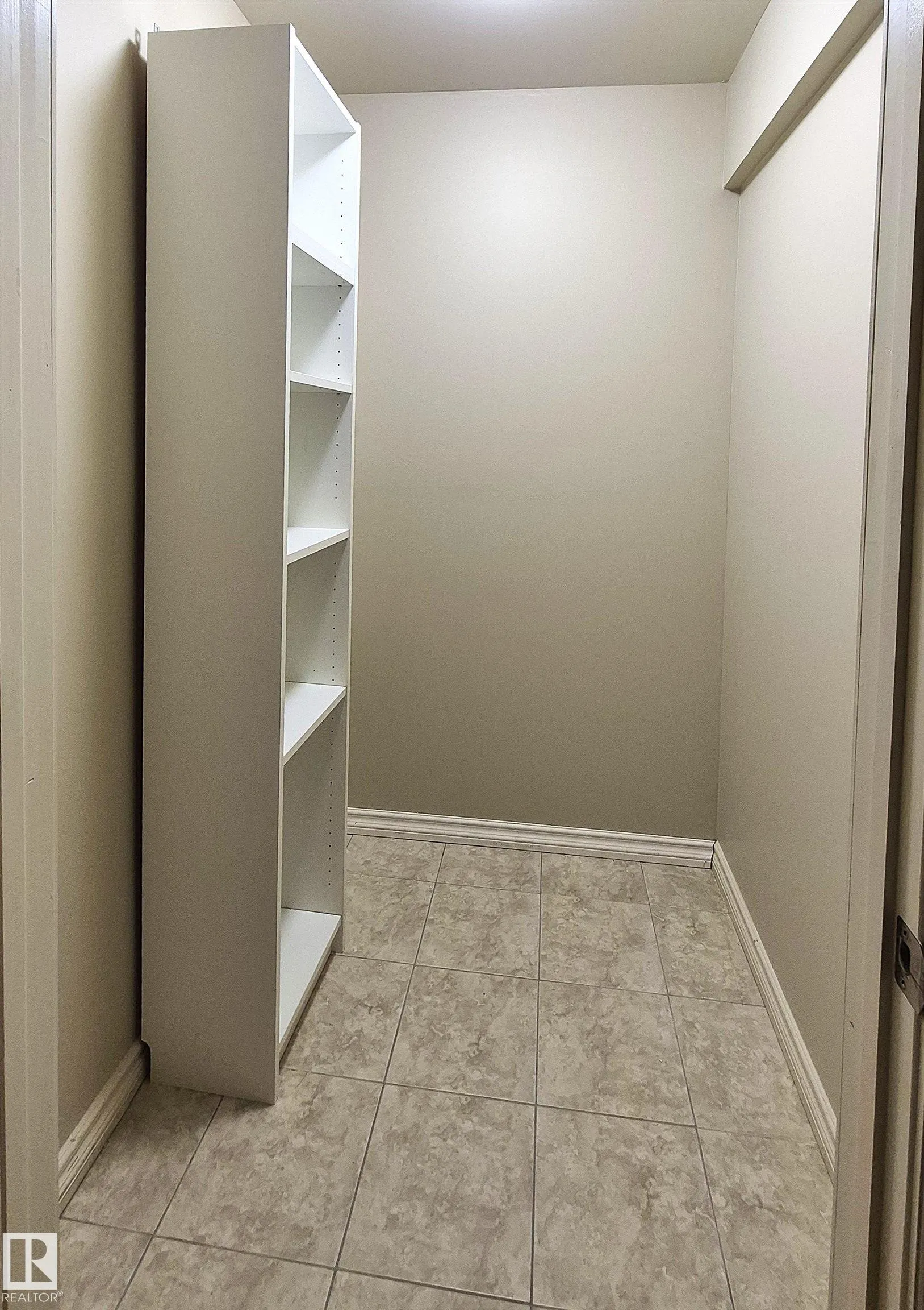 125 Coloniale Way