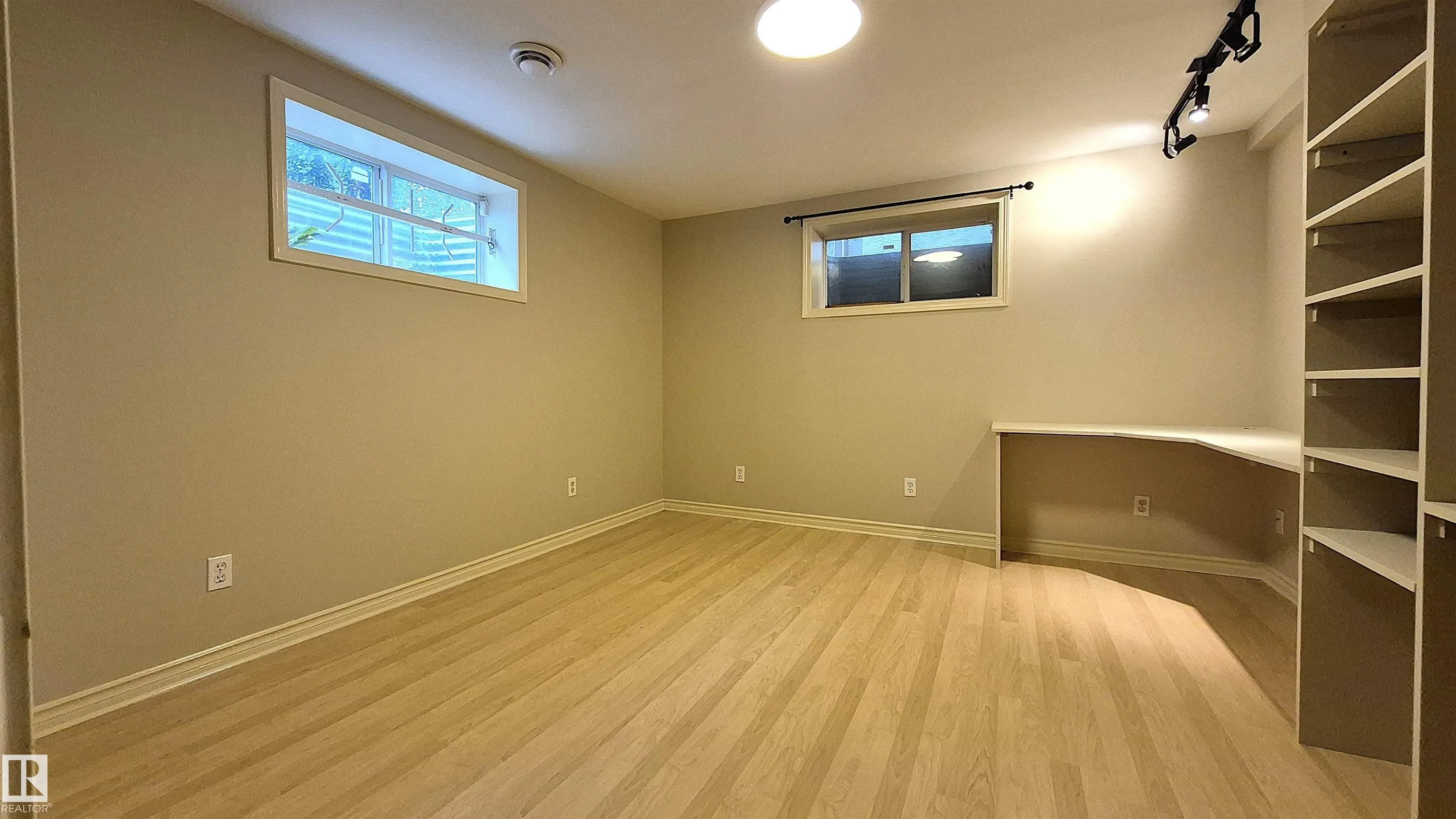 125 Coloniale Way
