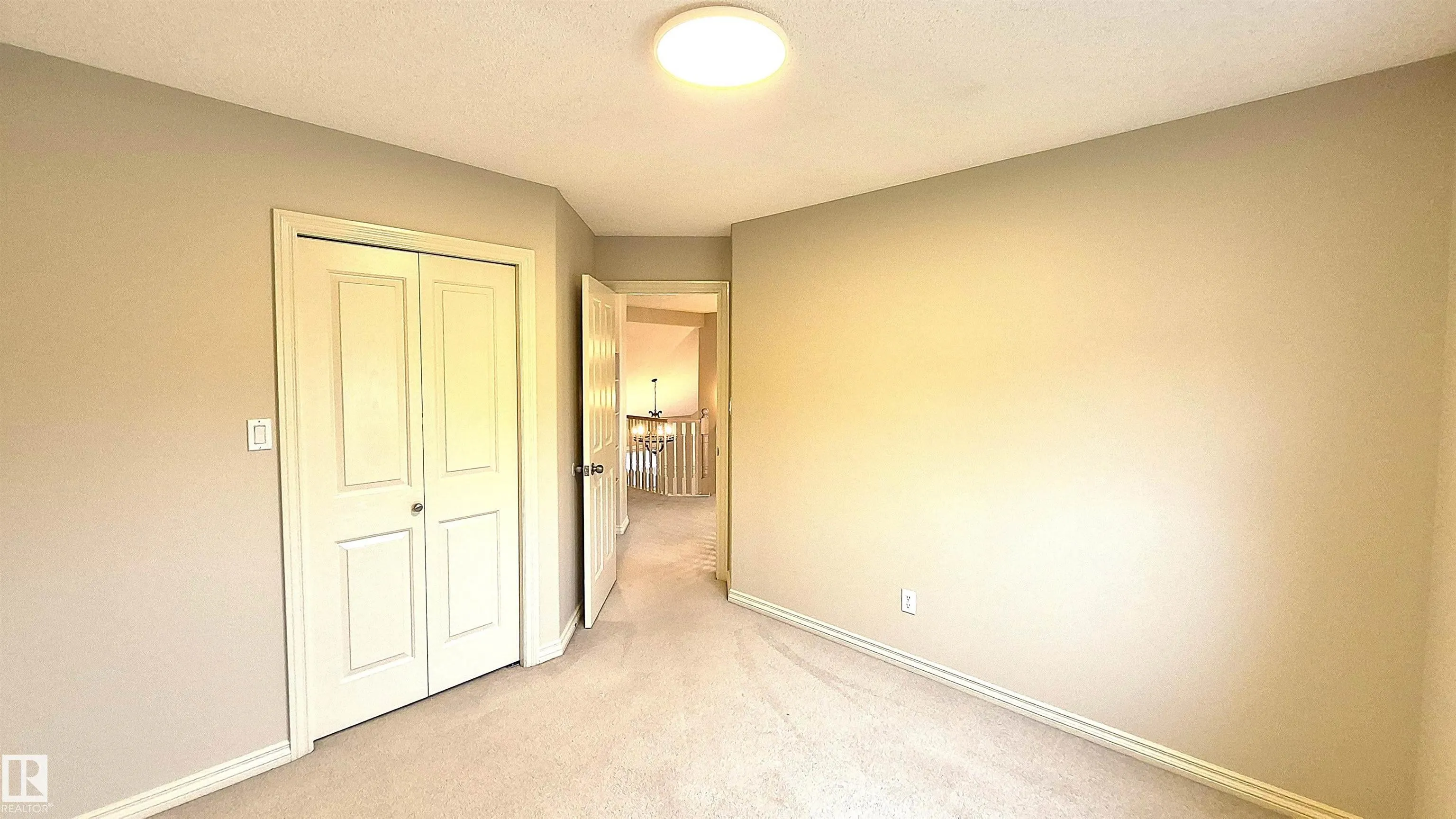 125 Coloniale Way