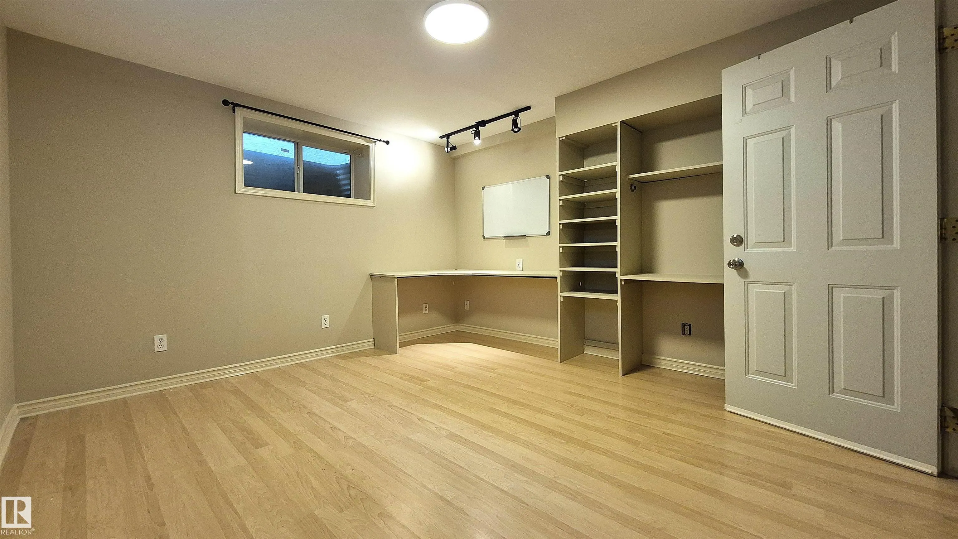 125 Coloniale Way