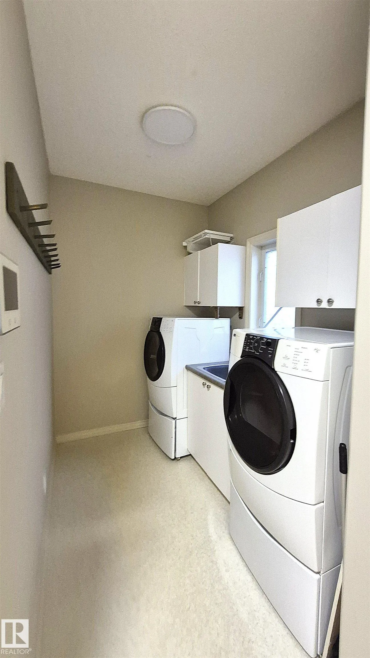 125 Coloniale Way