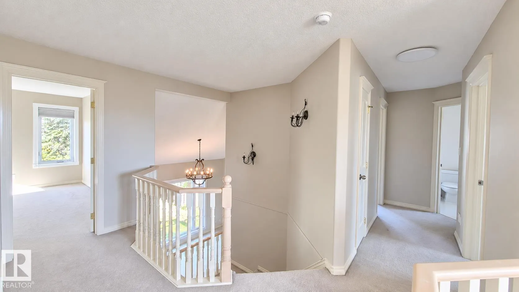 125 Coloniale Way