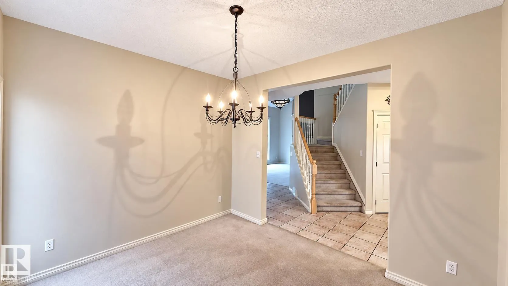 125 Coloniale Way
