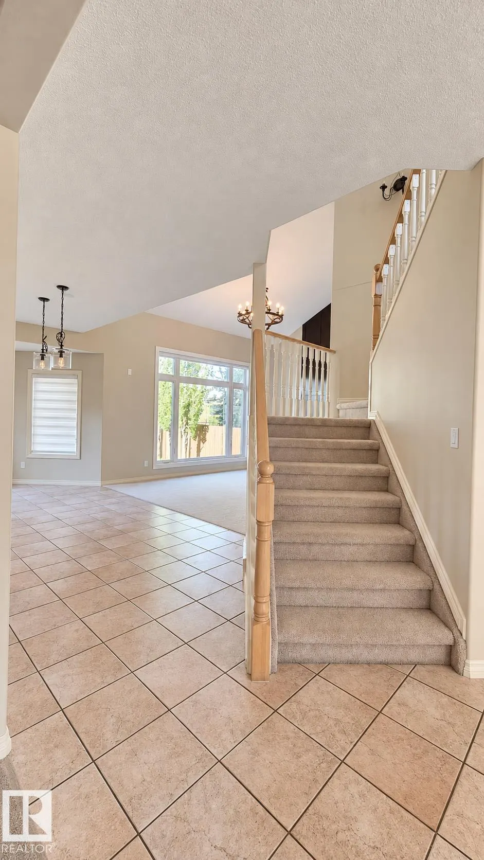 125 Coloniale Way