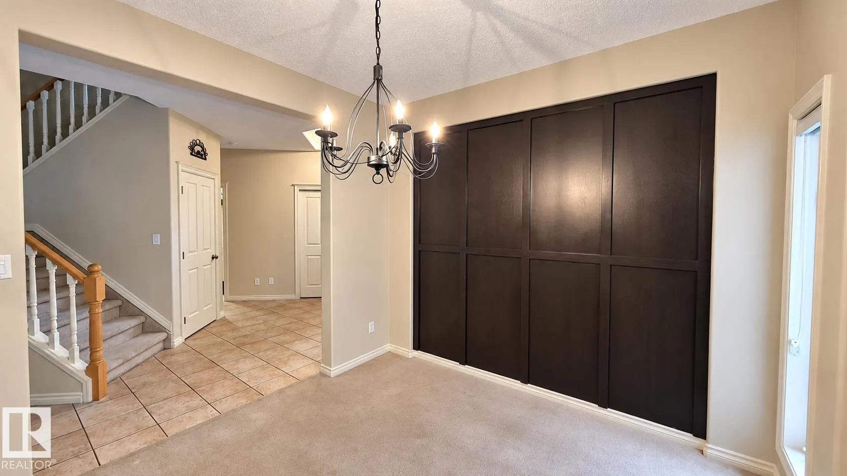 125 Coloniale Way