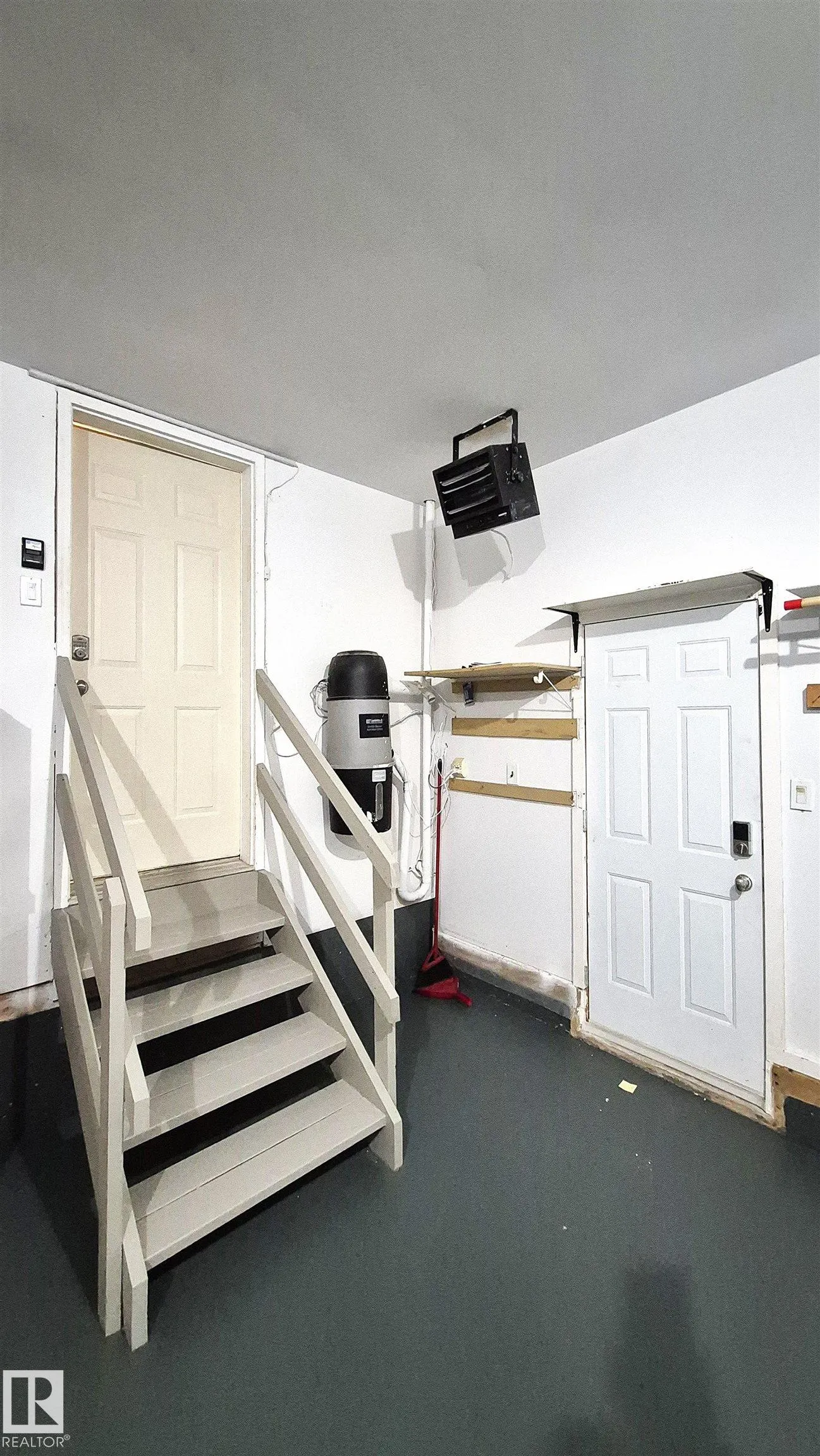 125 Coloniale Way