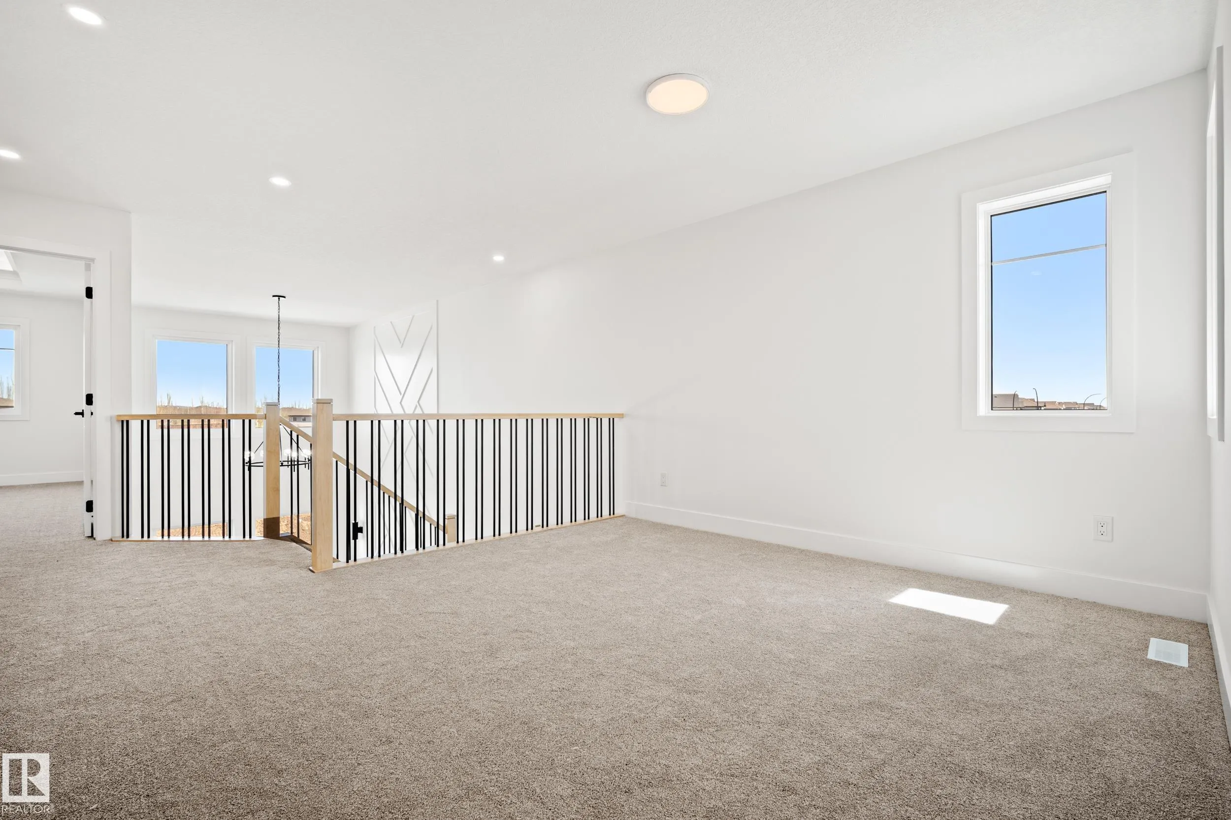 370 Liden Loop