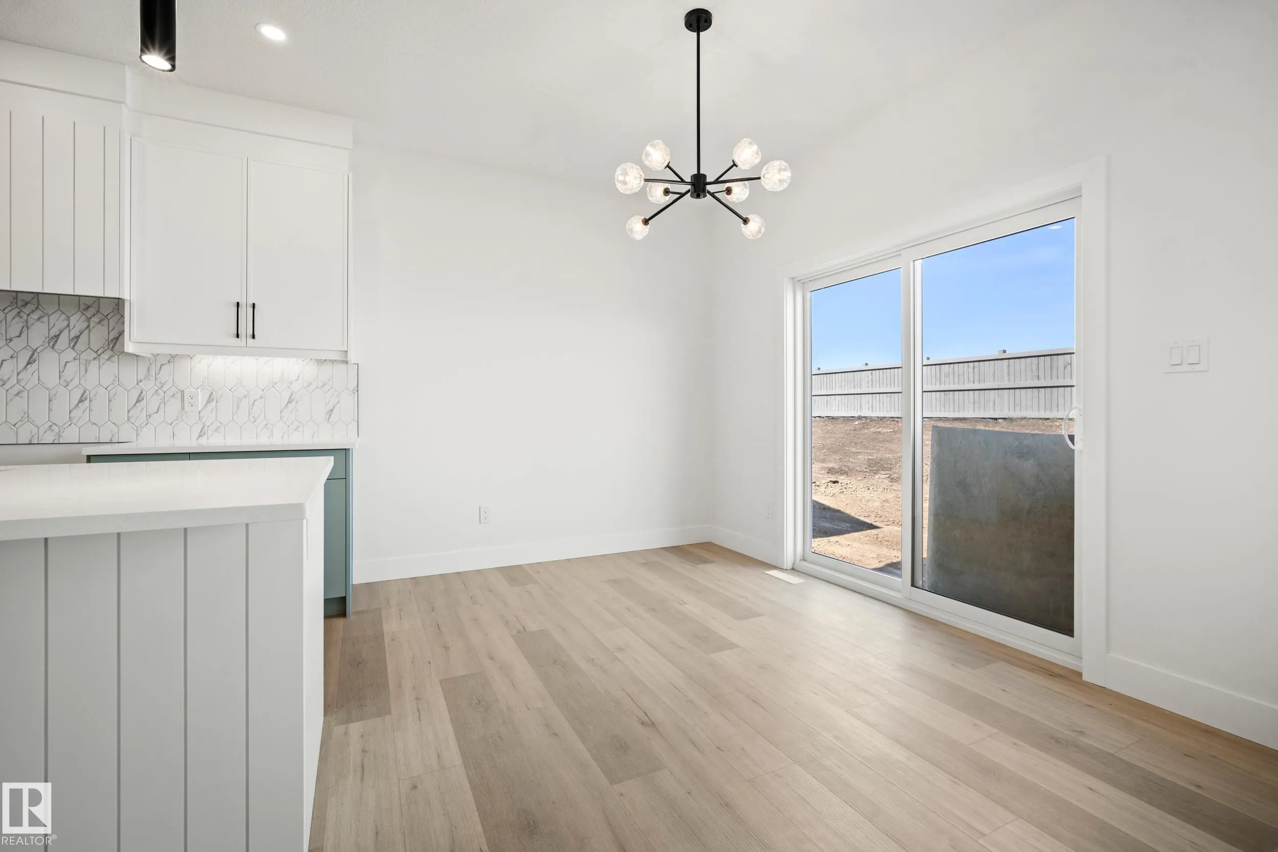 370 Liden Loop