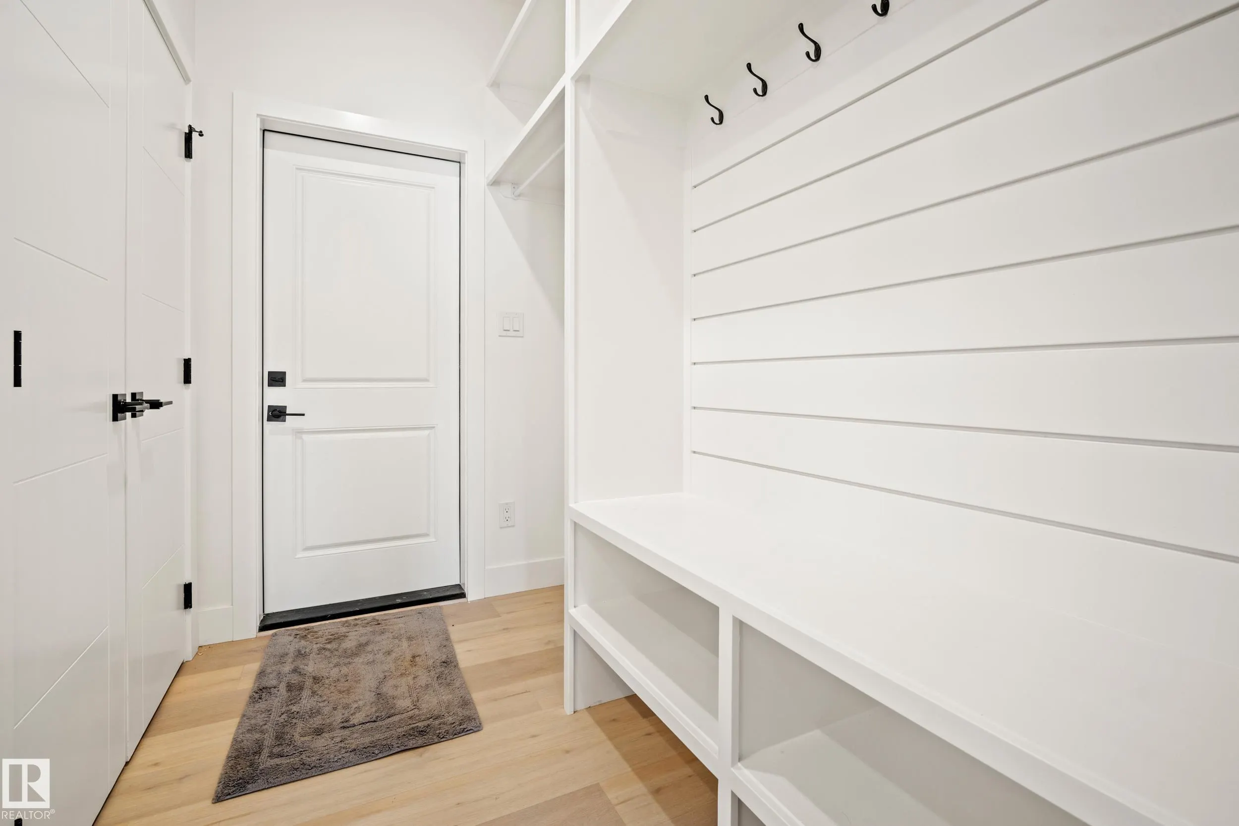 370 Liden Loop