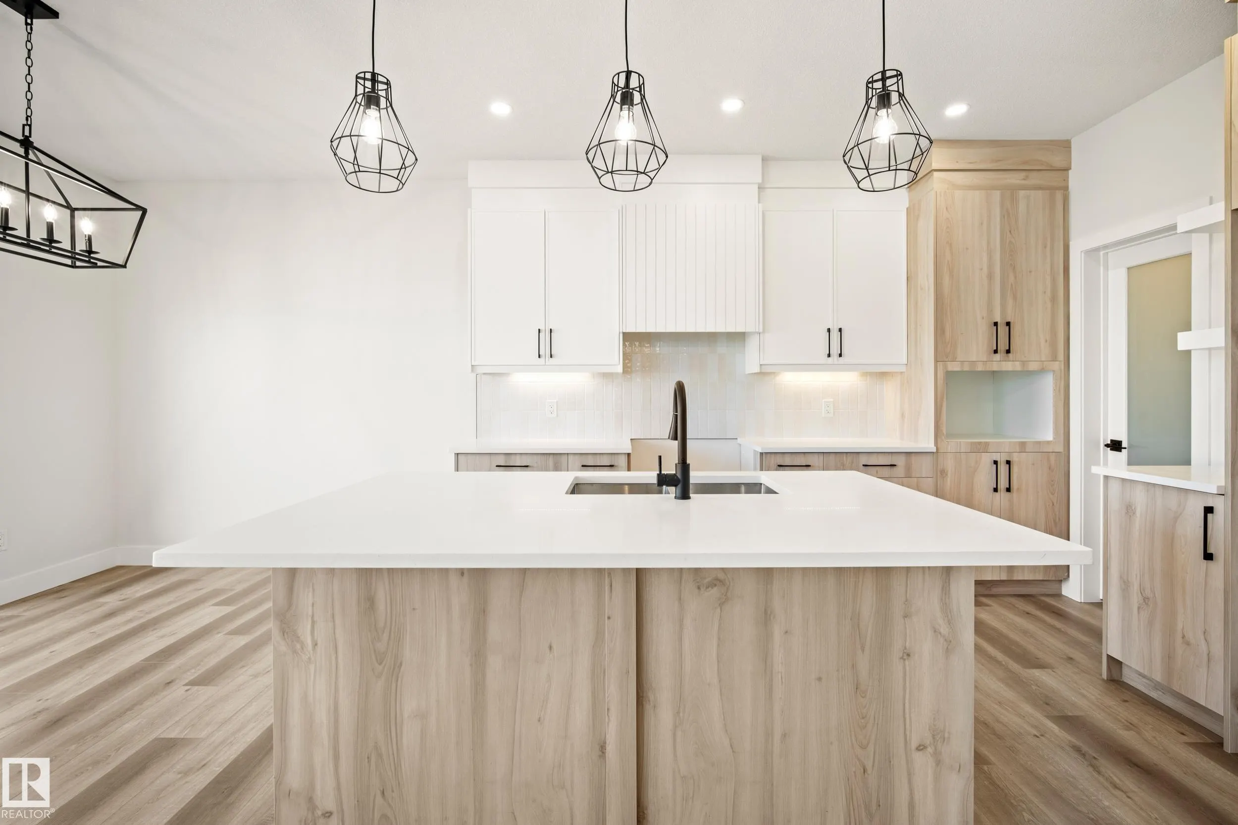 370 Liden Loop