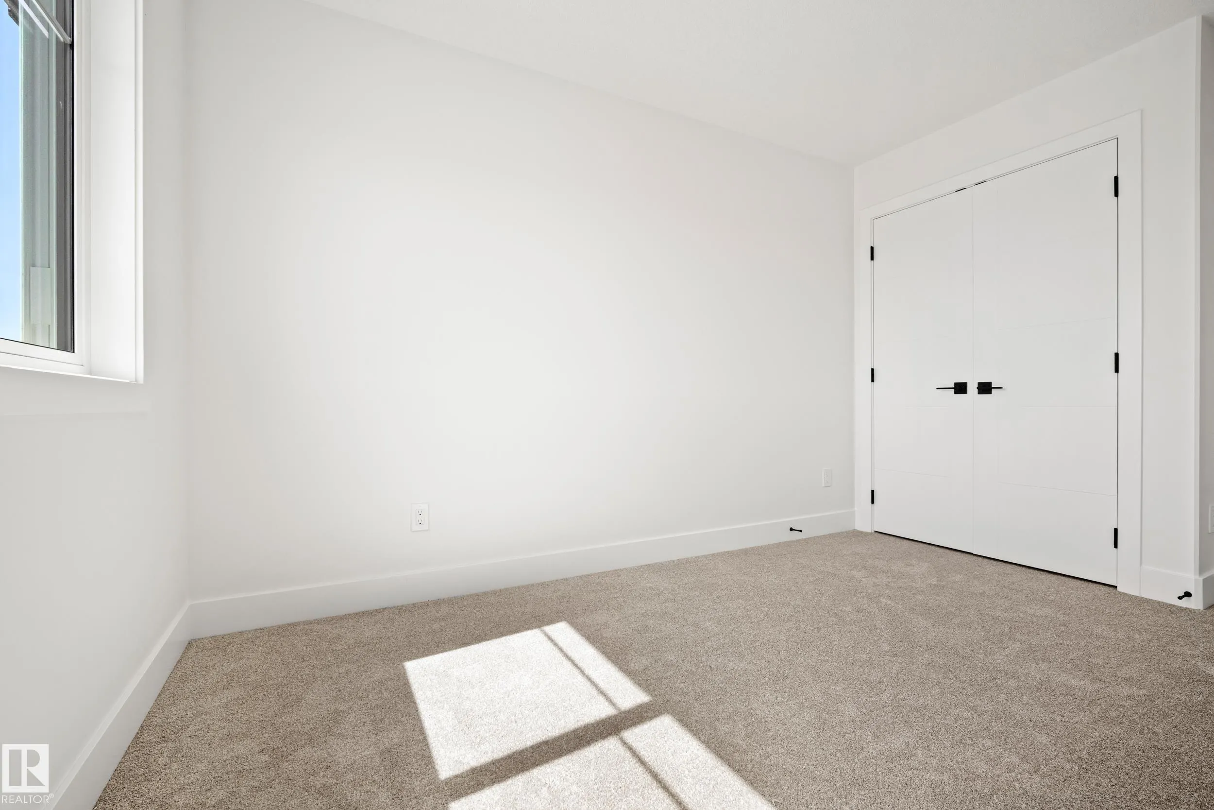 370 Liden Loop