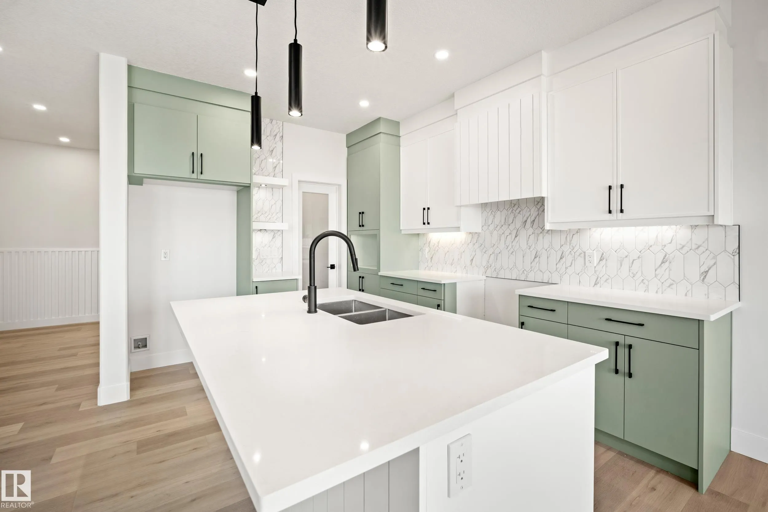 370 Liden Loop