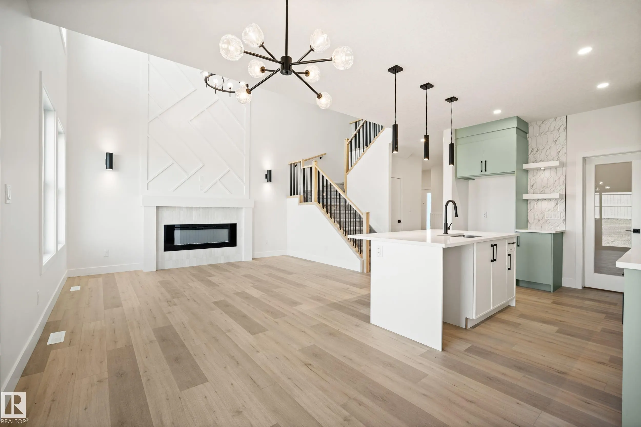 370 Liden Loop