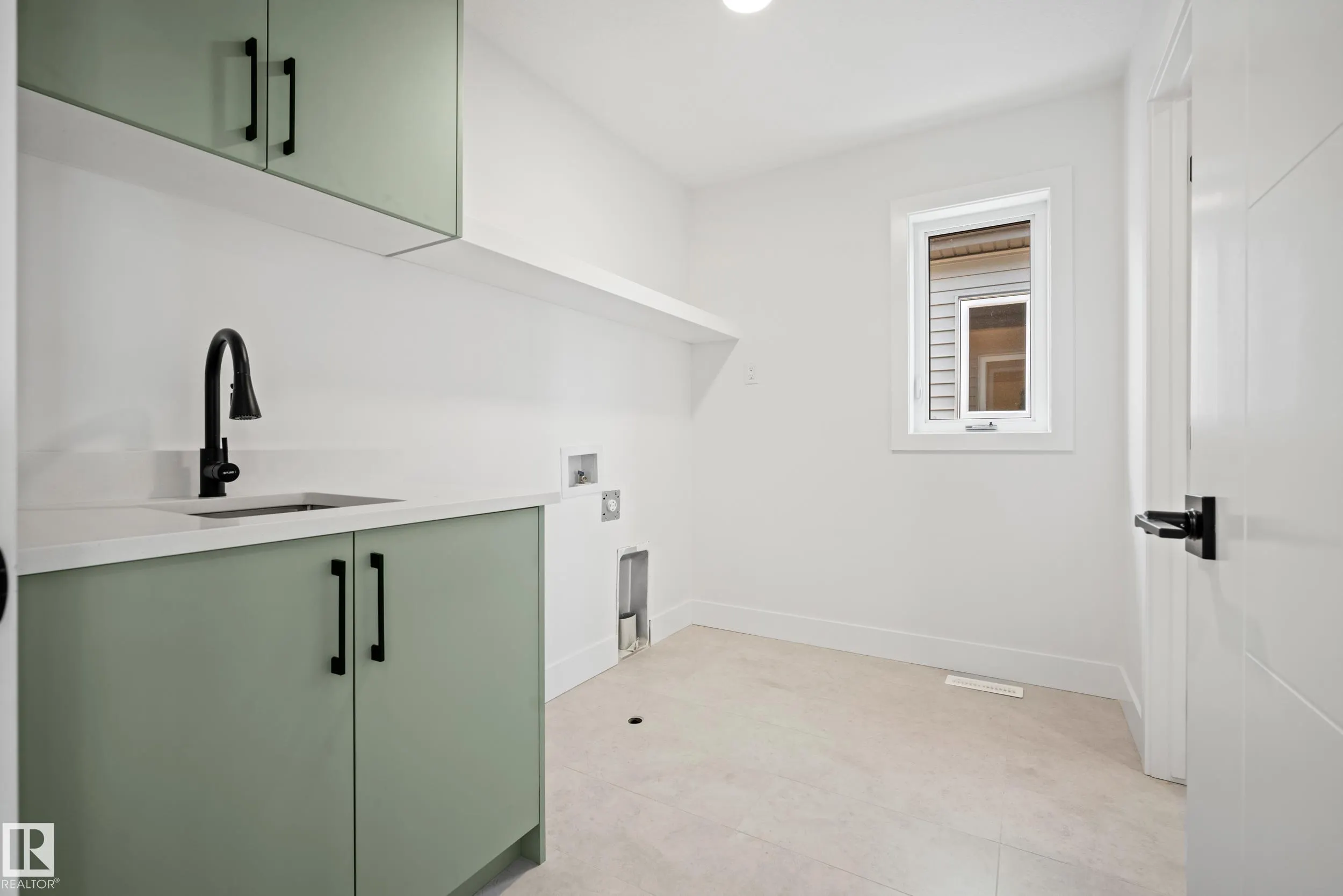 370 Liden Loop
