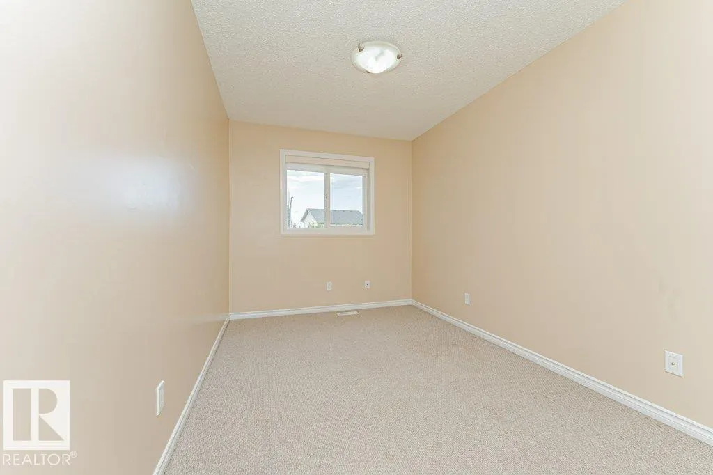 15 WOODSMERE Close